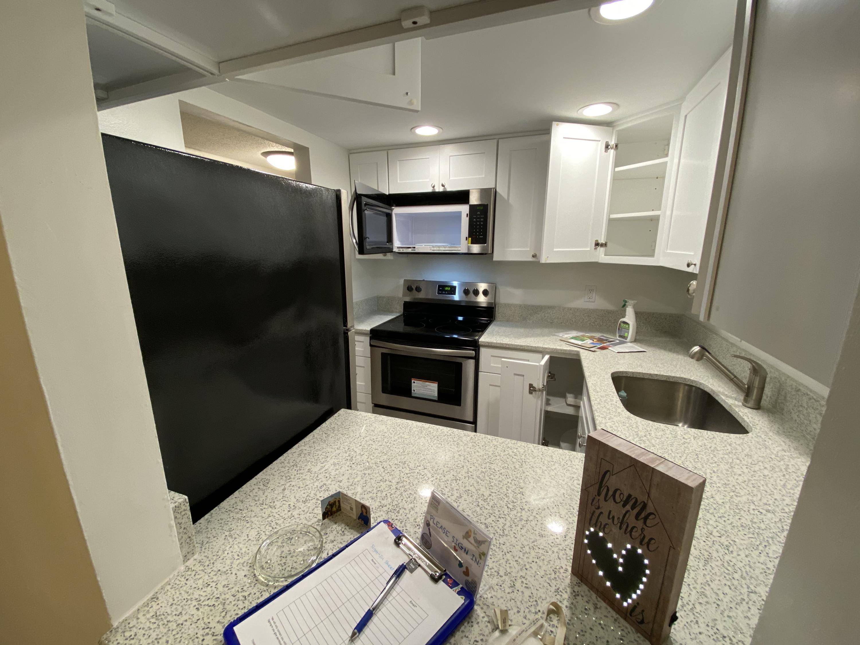 Boca Raton, FL 33428,22795 SW 66th AVE 106