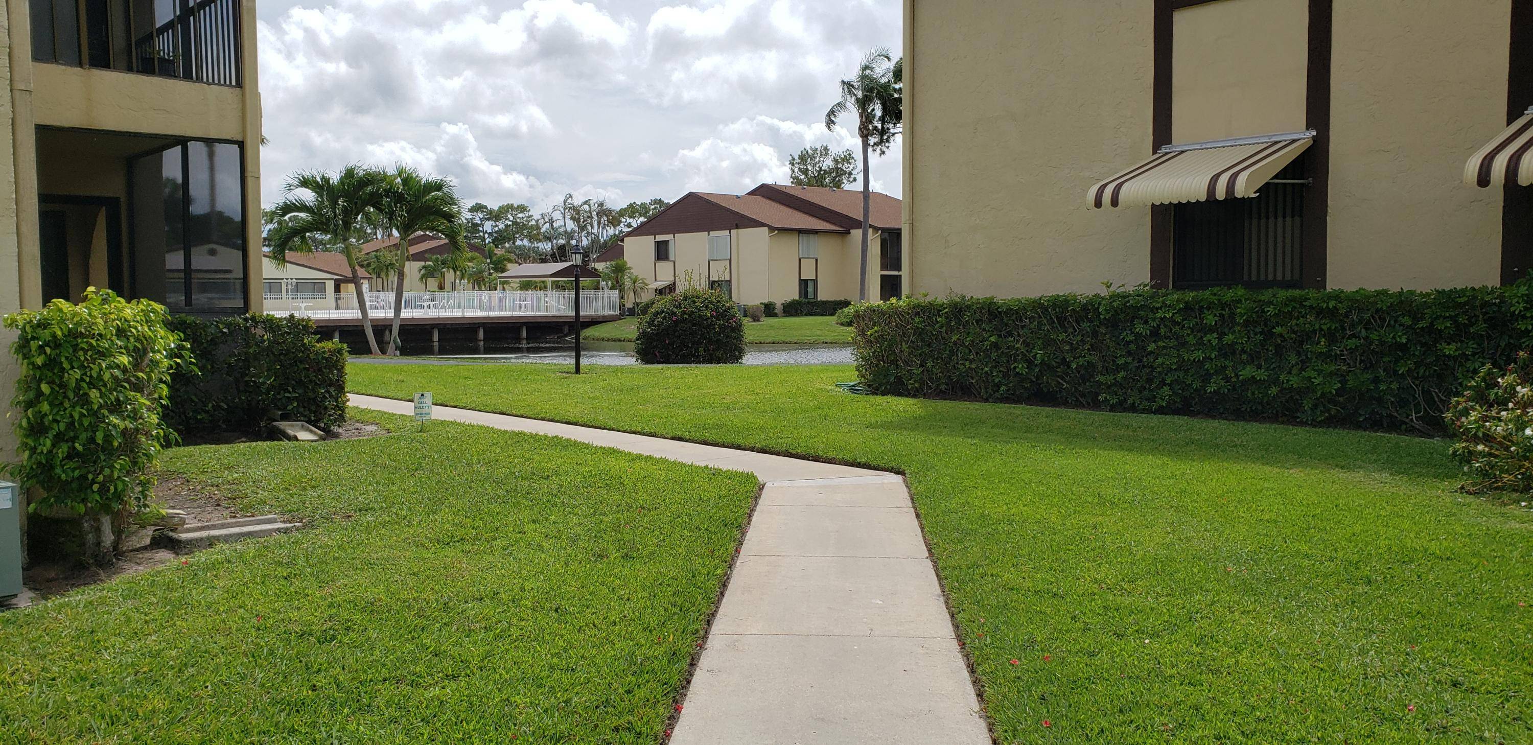 Greenacres, FL 33463,209 Pine Hov CIR C-1