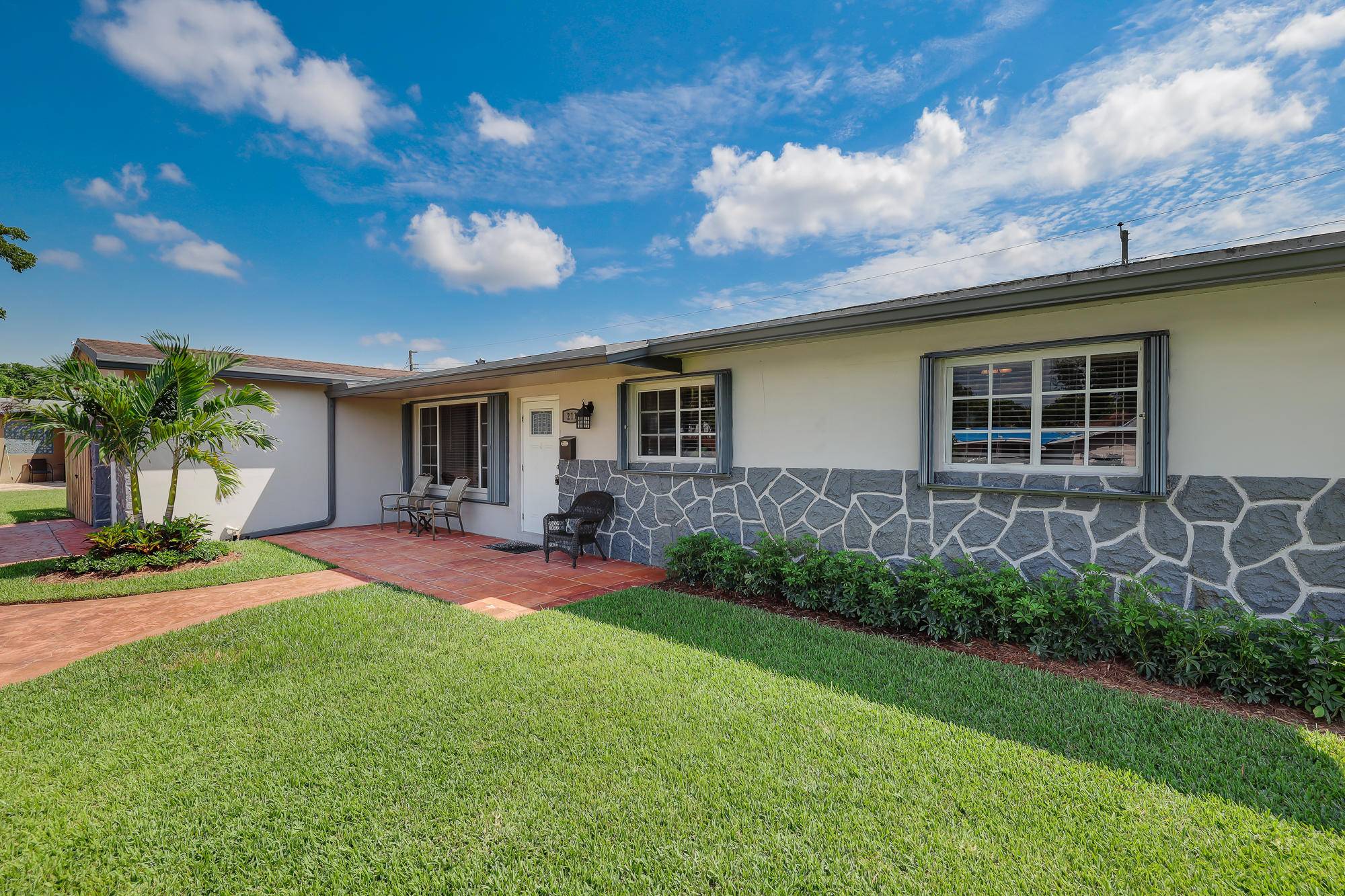 Pembroke Pines, FL 33024,211 NW 78th AVE
