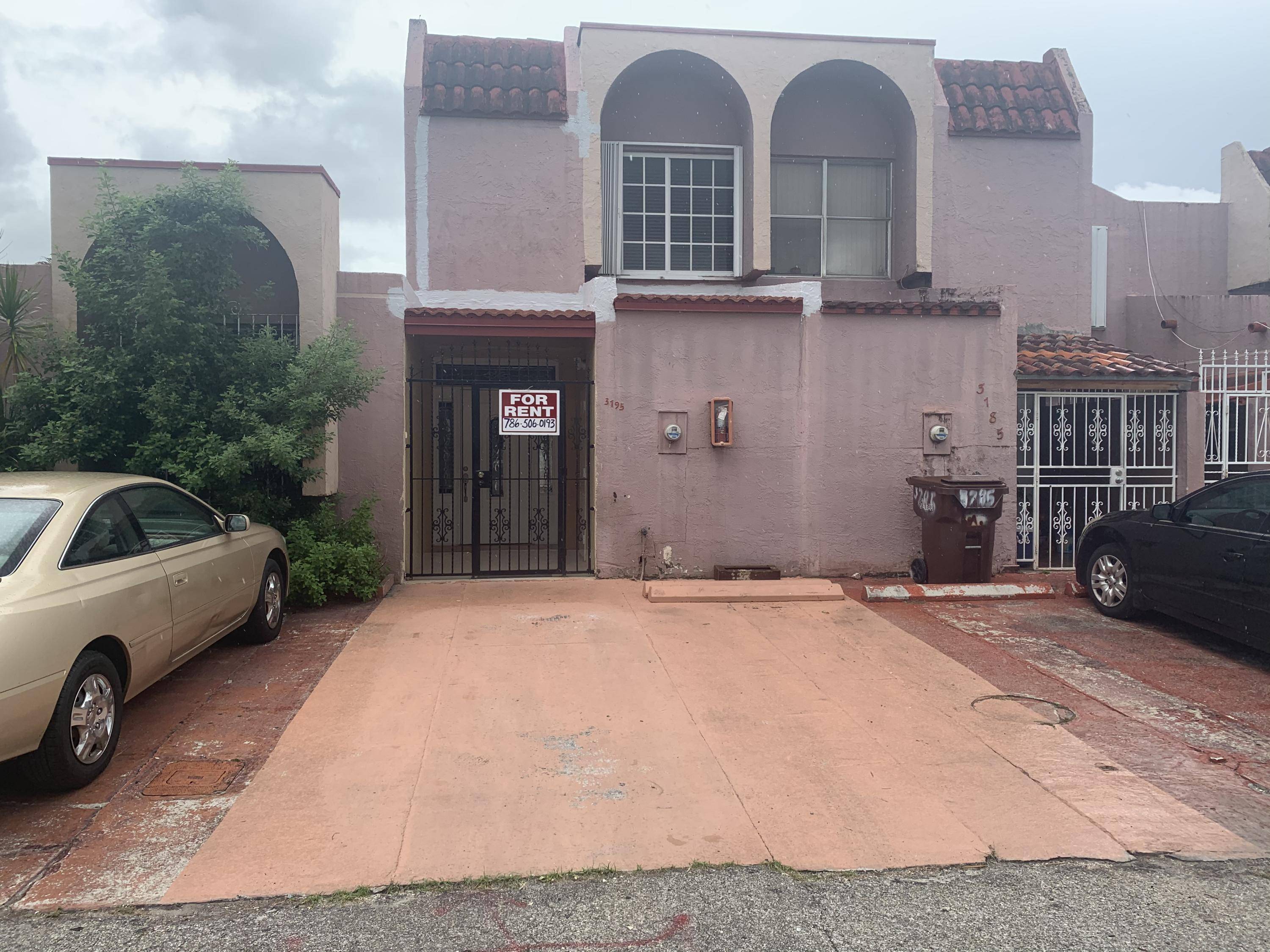 Hialeah, FL 33012,3795 W 8th WAY 6