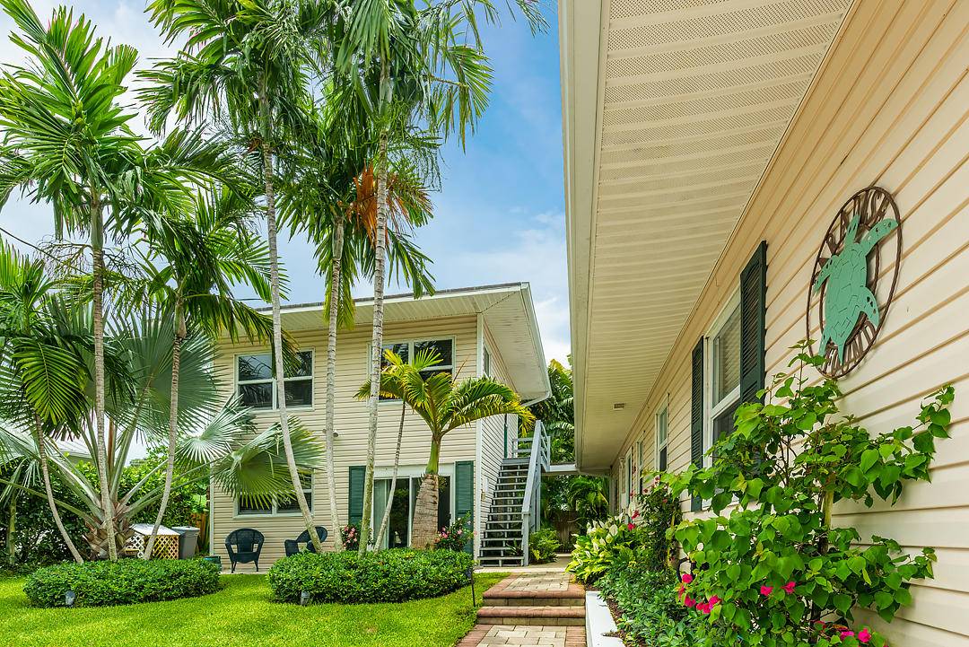 West Palm Beach, FL 33401,281 Austin LN