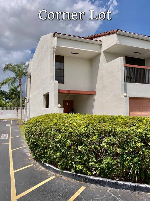 Lauderhill, FL 33319,6669 Racquet Club DR #183