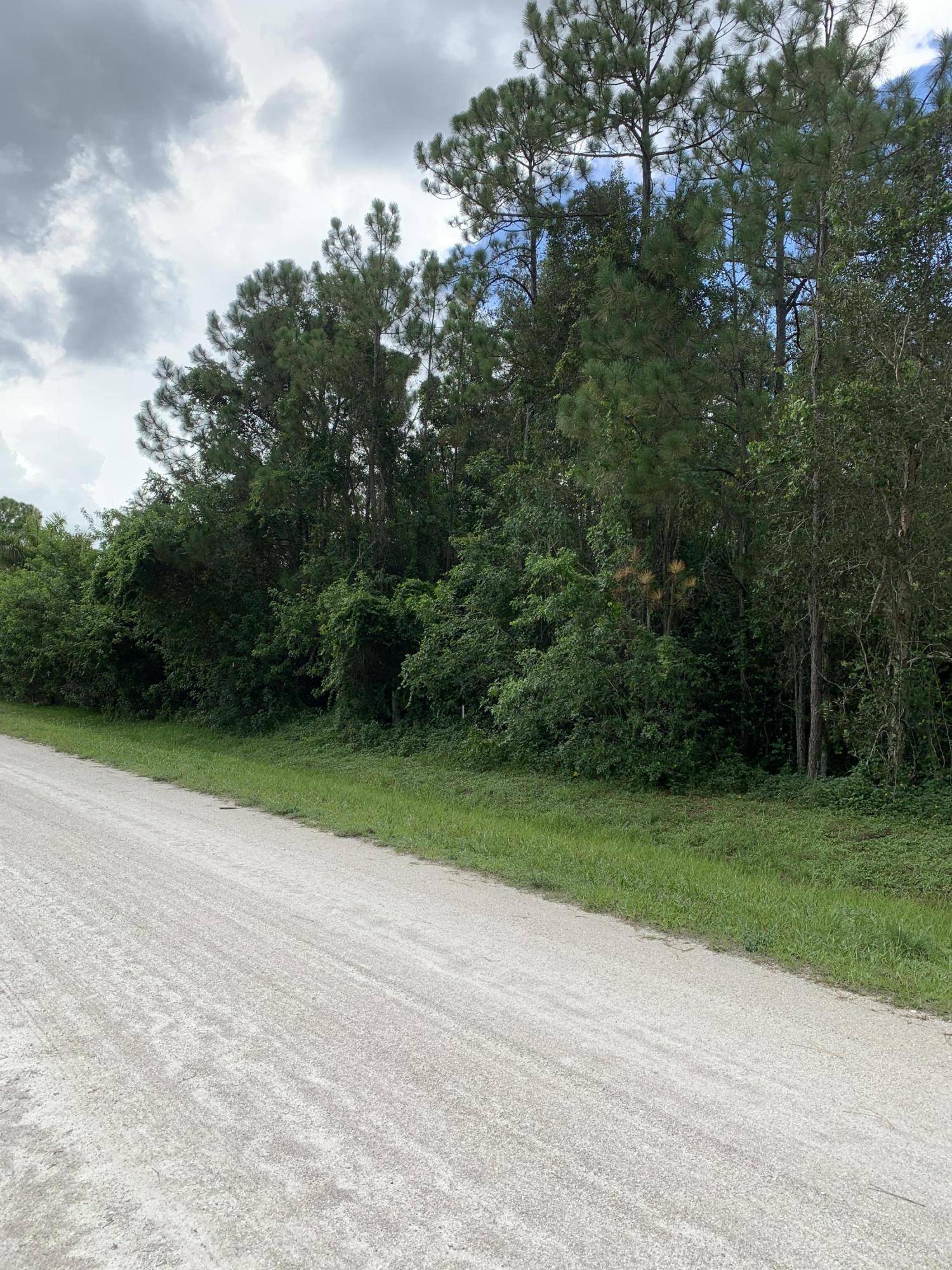 Loxahatchee, FL 33470,00 82nd Road North