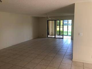 Boynton Beach, FL 33437,9680 E Sills DR 104