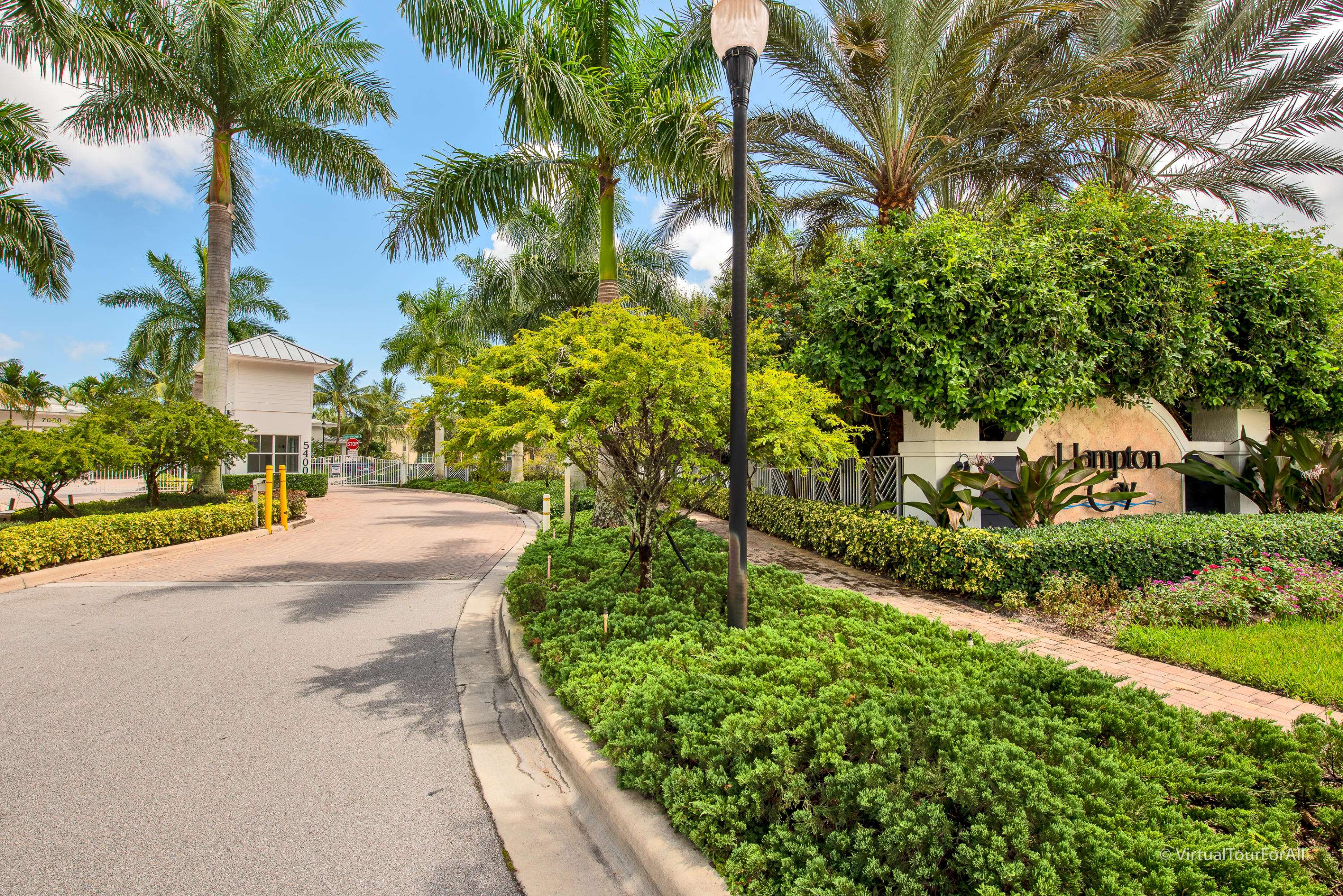Palm Beach Gardens, FL 33418,4041 Kingston LN