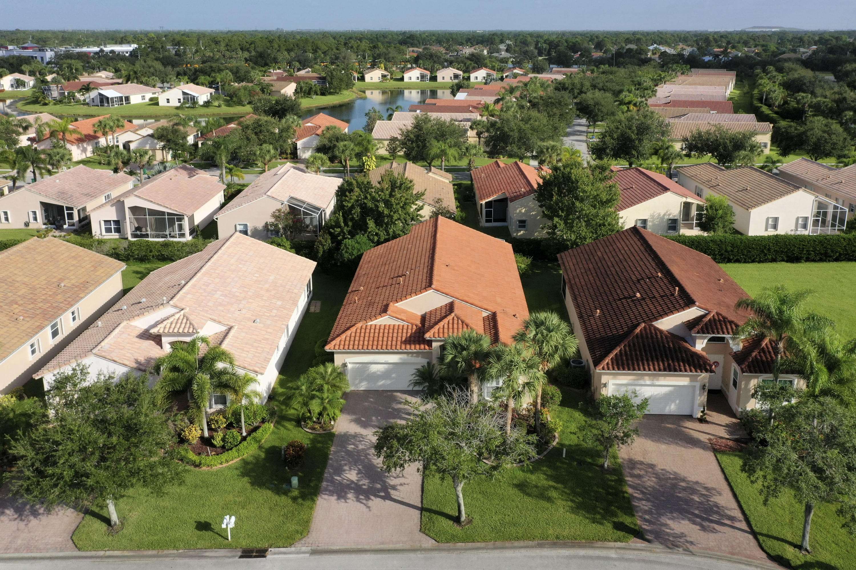 Port Saint Lucie, FL 34986,405 NW Springview LOOP