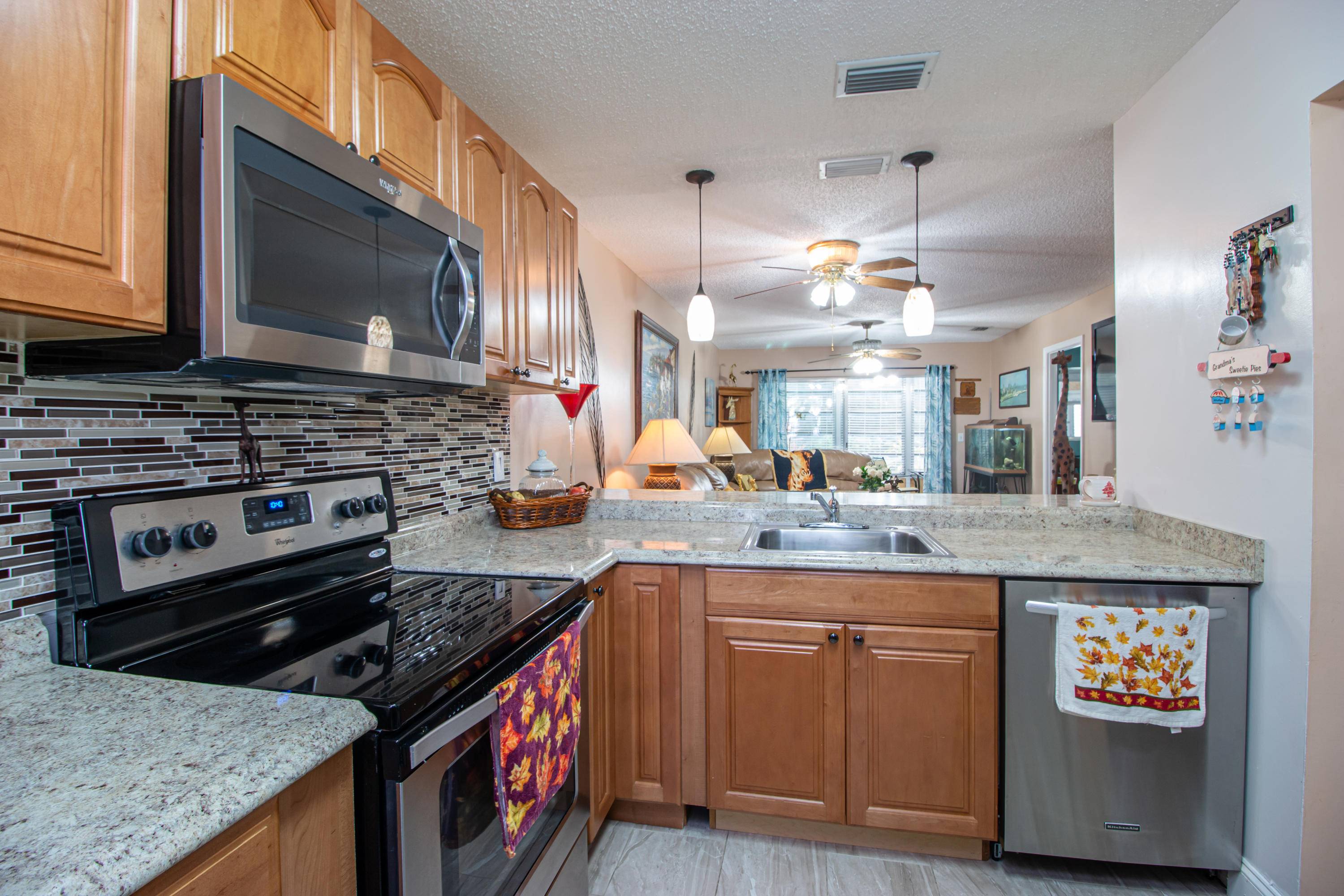 West Palm Beach, FL 33411,335 Golden River DR 335