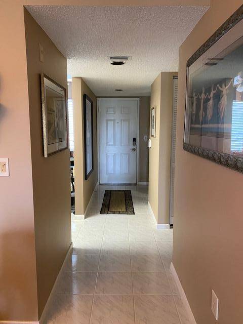 Delray Beach, FL 33484,6121 Pointe Regal CIR 303