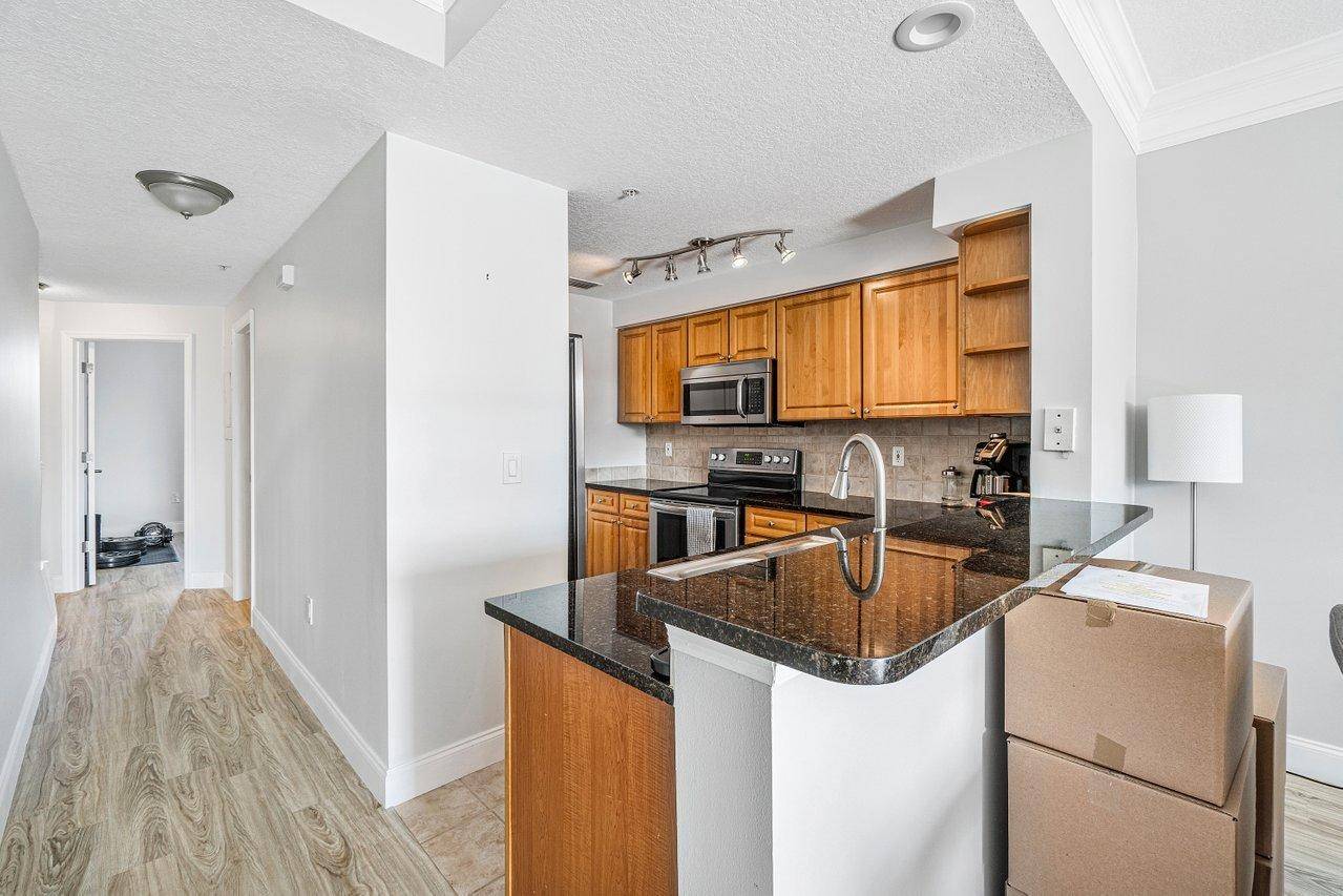 Delray Beach, FL 33444,2036 Alta Meadows LN 1408