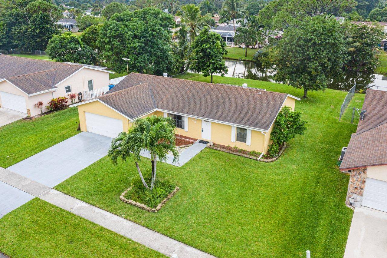 Royal Palm Beach, FL 33411,208 Bobwhite RD