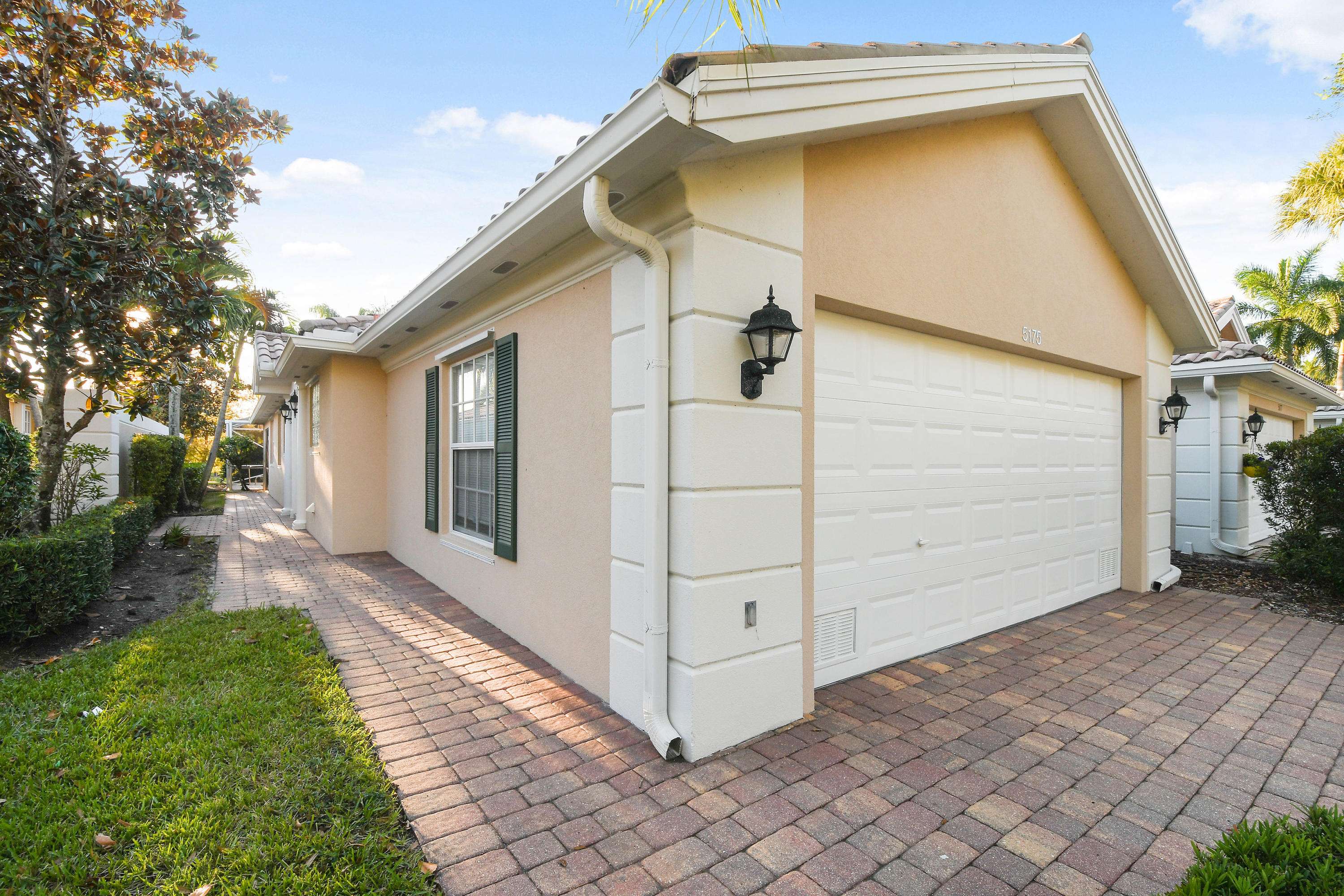 Palm Beach Gardens, FL 33418,5175 Magnolia Bay CIR