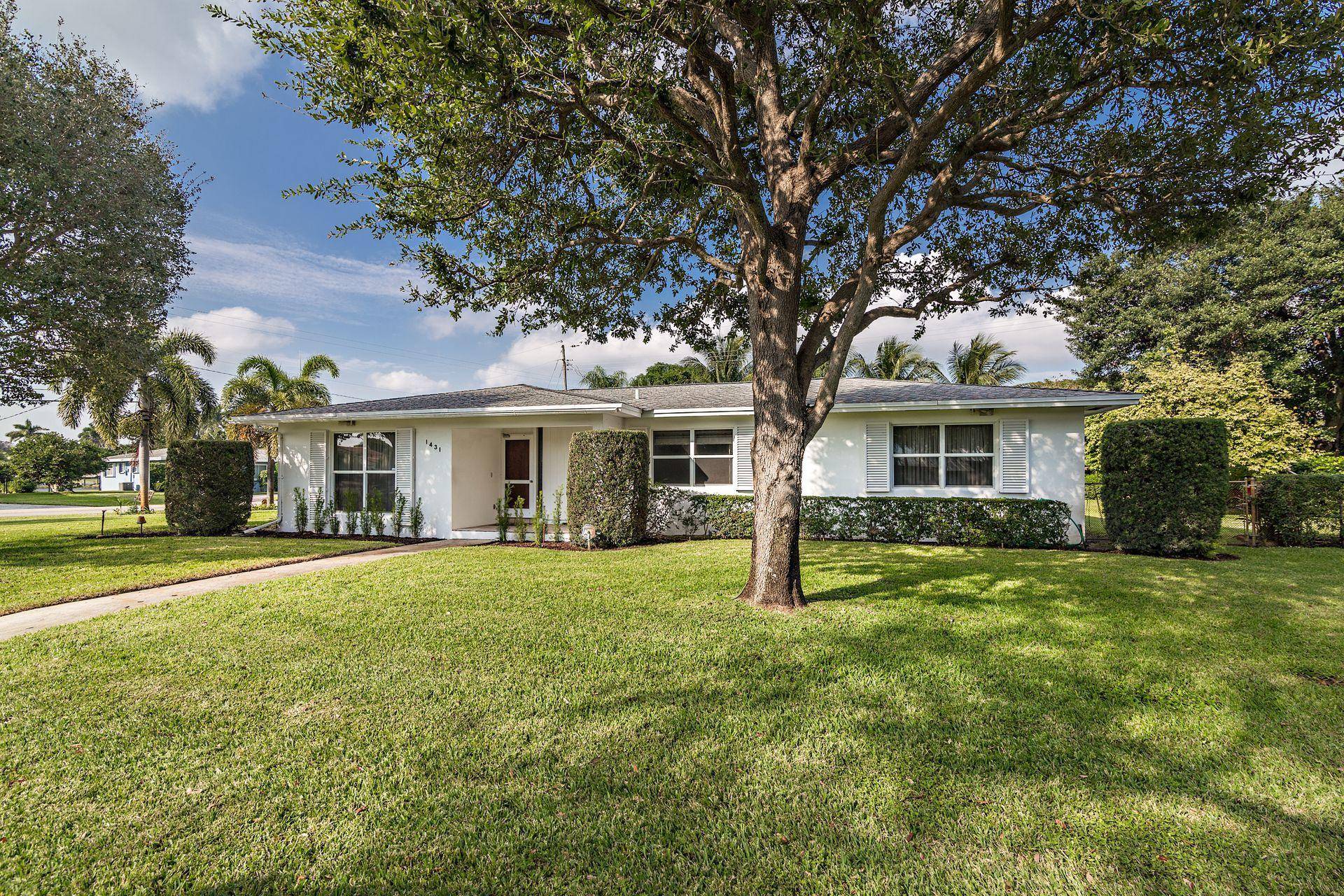 Lake Clarke Shores, FL 33406,1431 S Lake CT