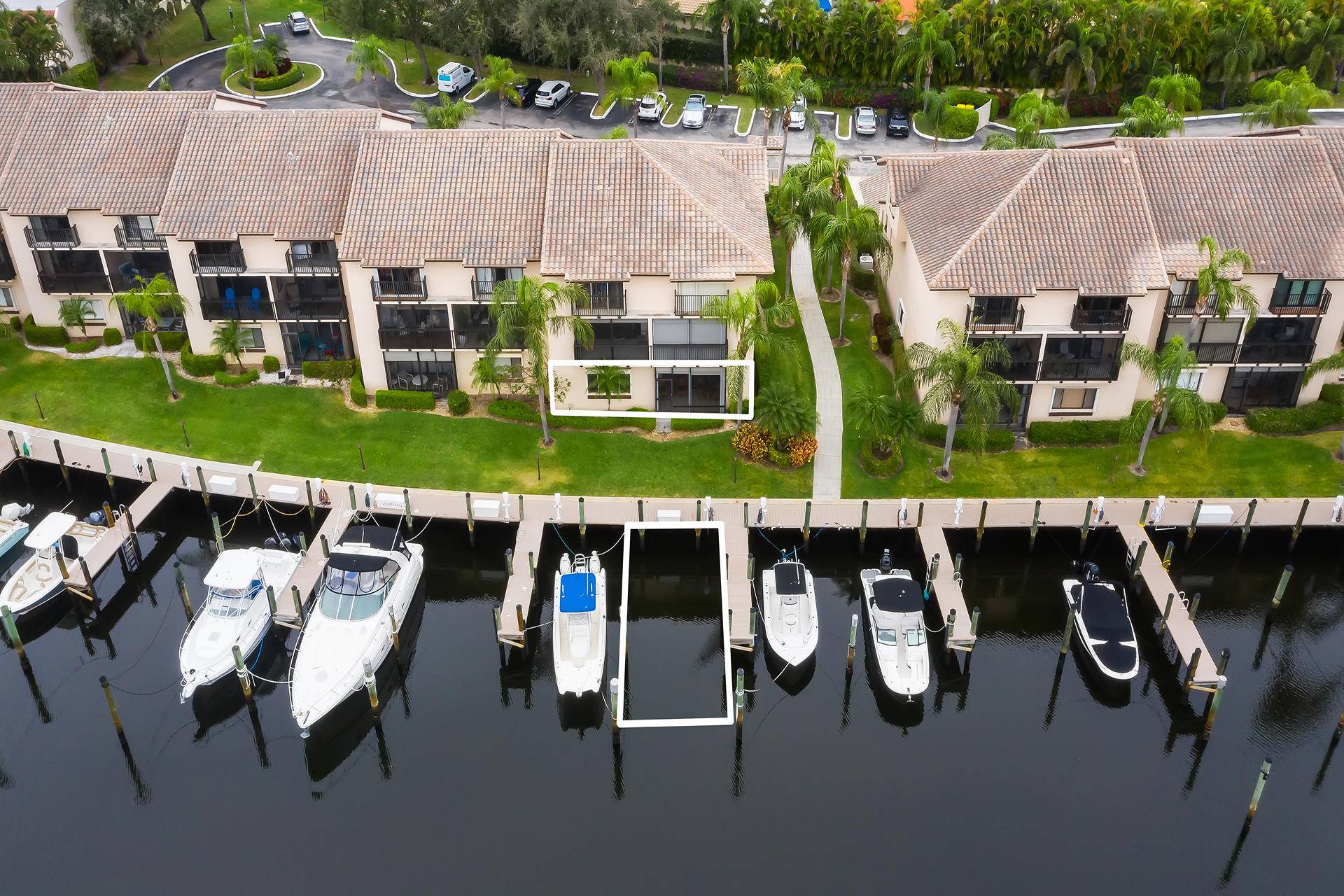 Delray Beach, FL 33483,210 Captains WALK 701