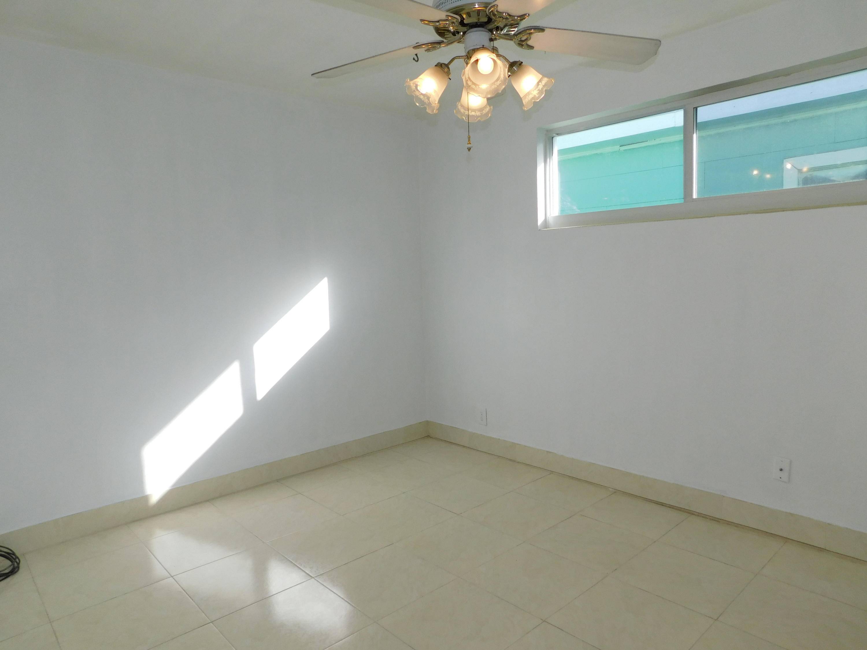 Lake Worth Beach, FL 33460,631 N F ST