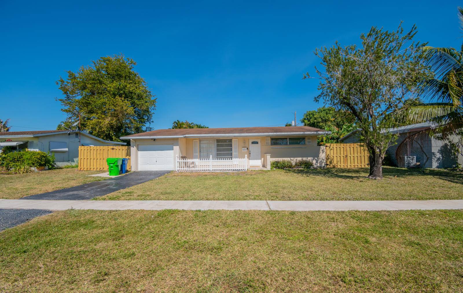 Sunrise, FL 33322,8387 NW 26th ST