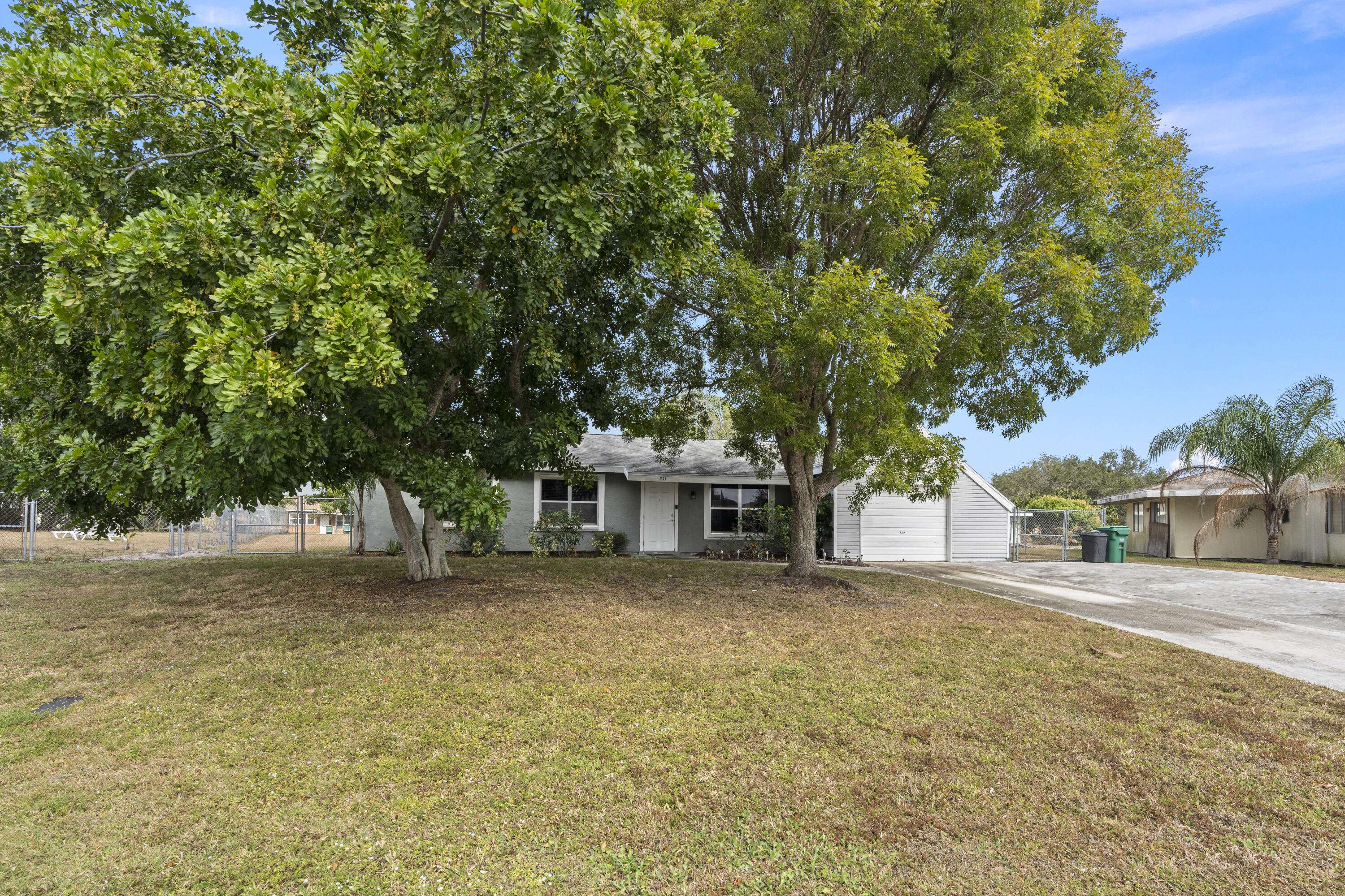 Port Saint Lucie, FL 34953,211 SW Dillon CT