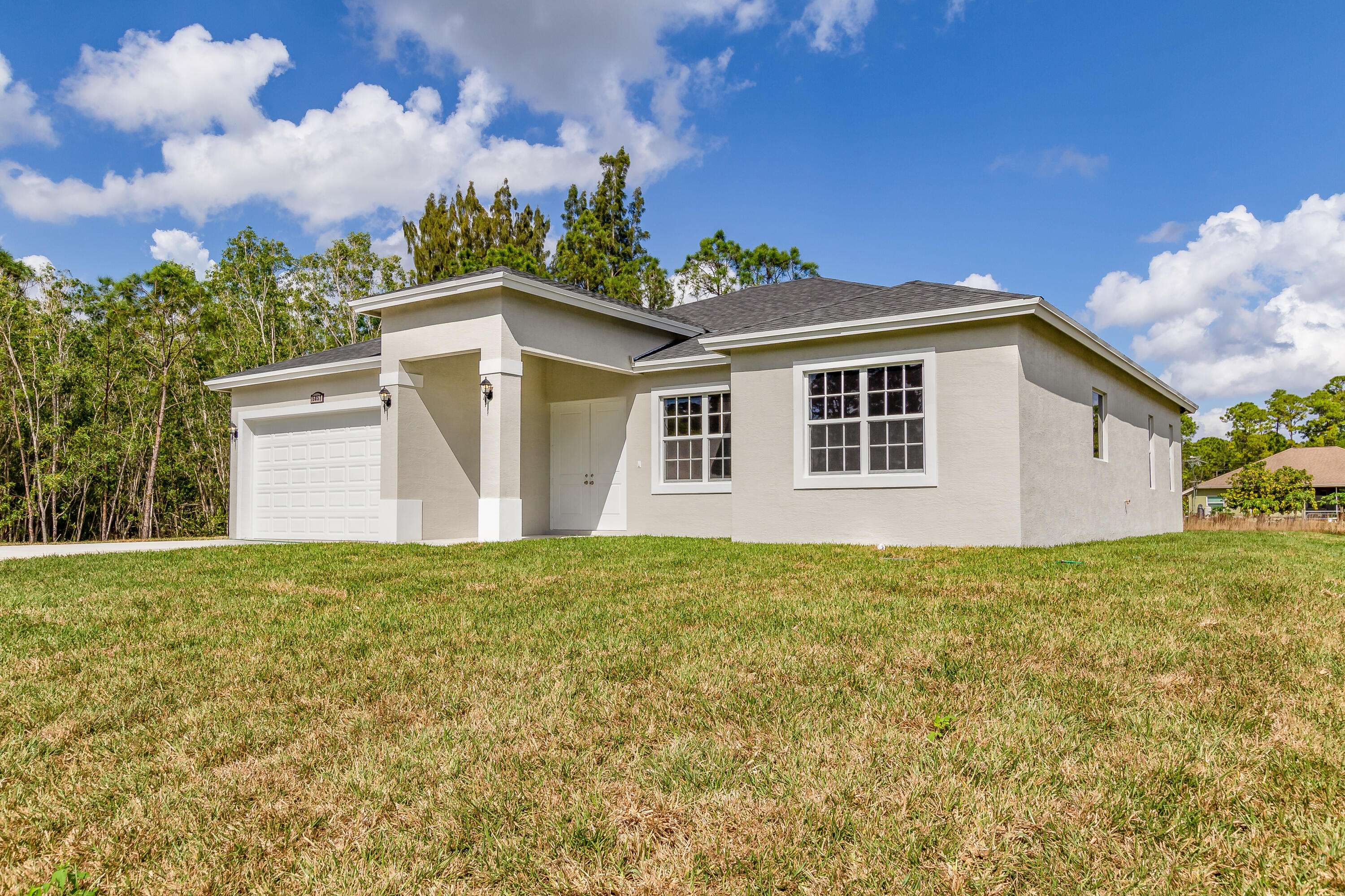 Loxahatchee, FL 33470,17026 N 88th RD