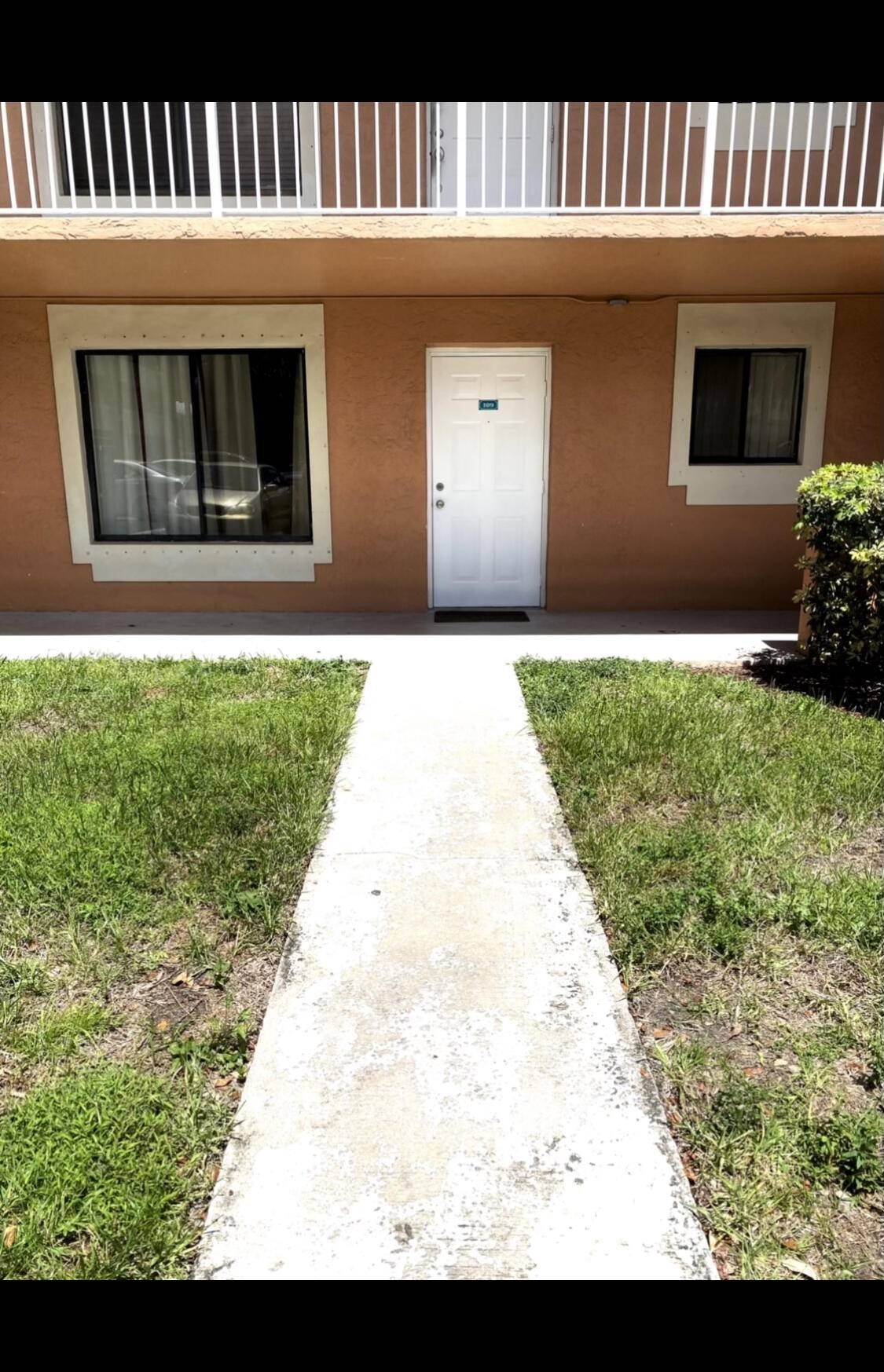 Davie, FL 33314,6900 SW 39th ST 109k