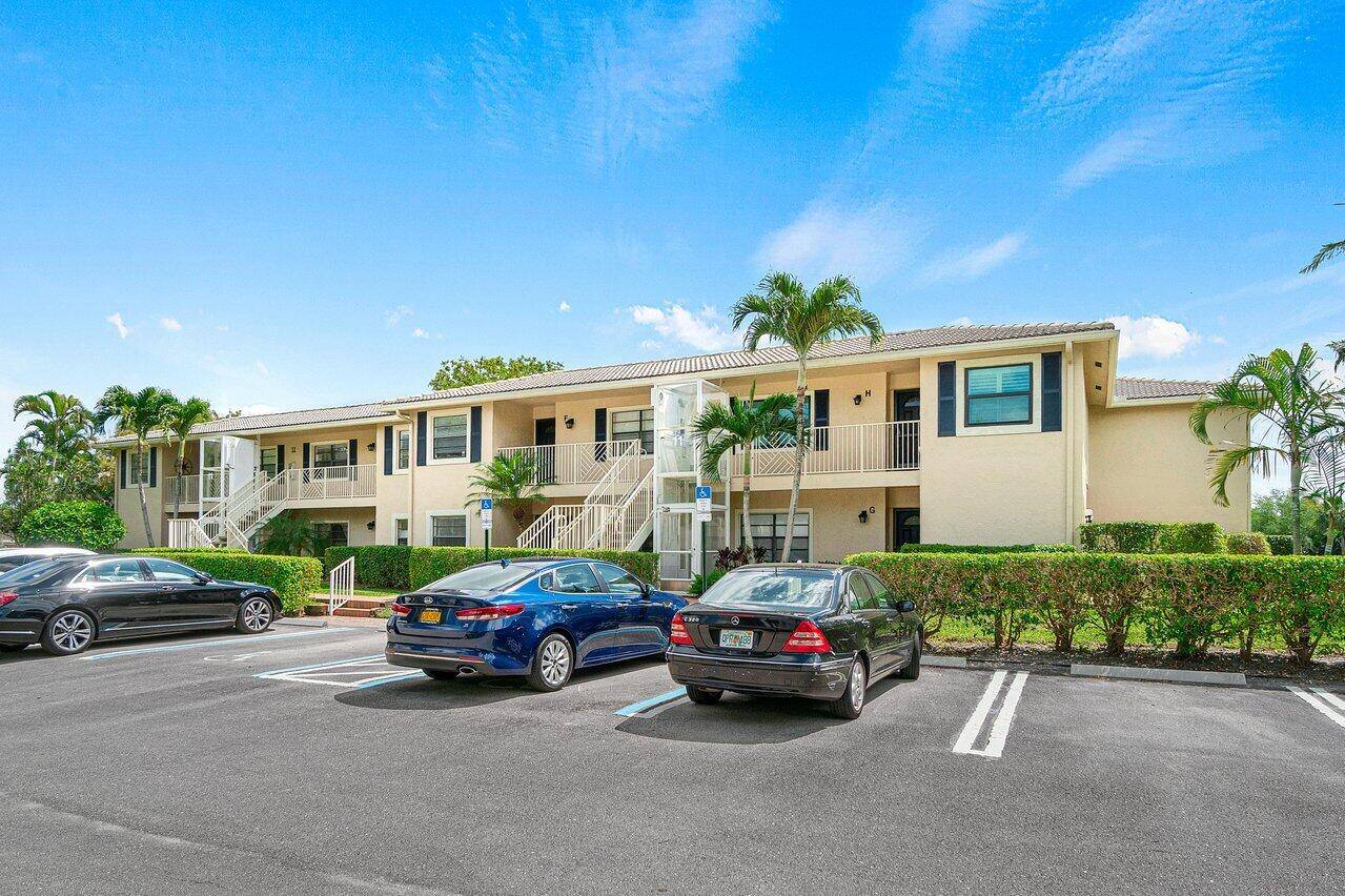 Boynton Beach, FL 33436,11 Stratford Dr E Apt E