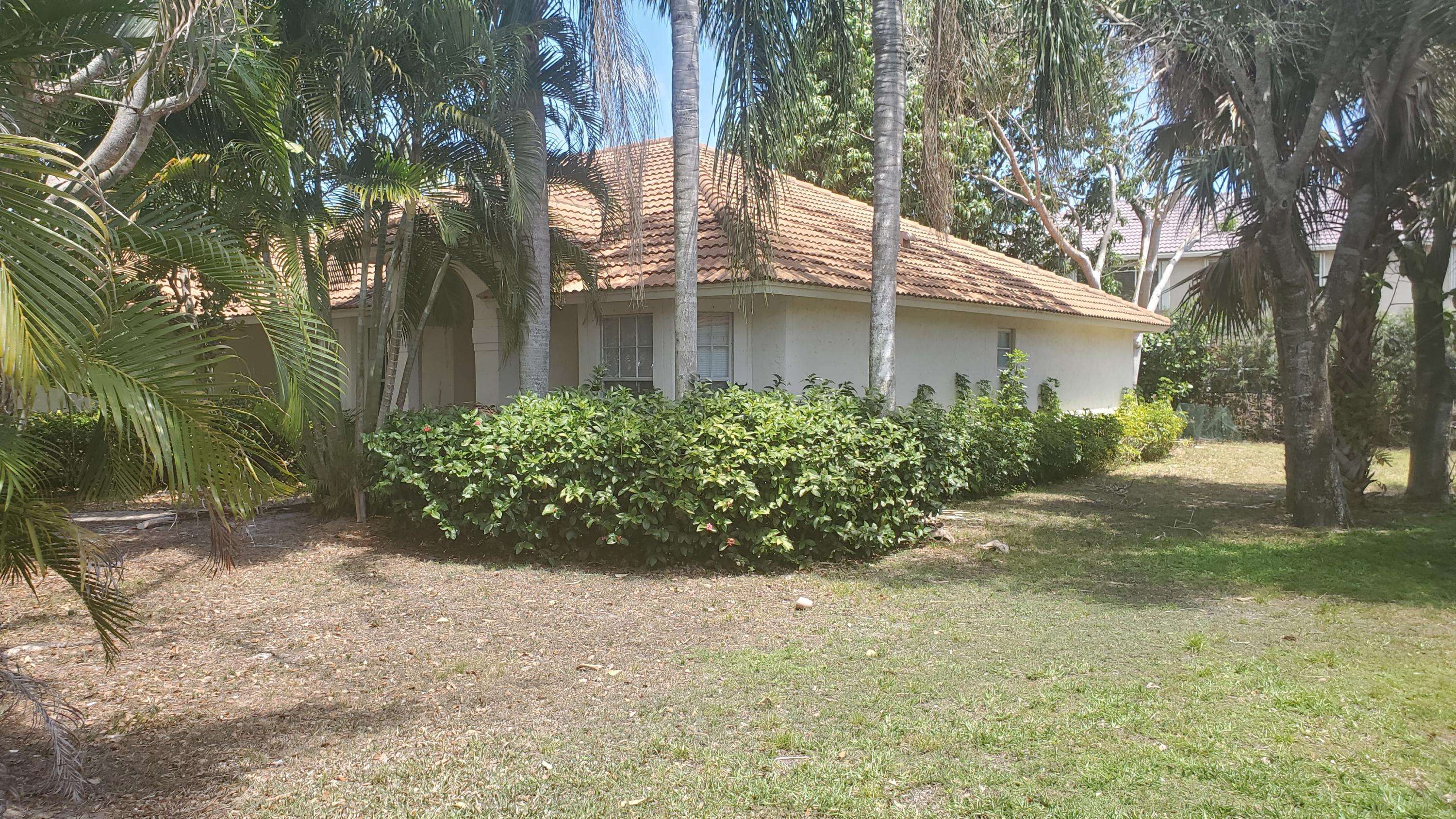 Jupiter, FL 33458,475 S Otter LN