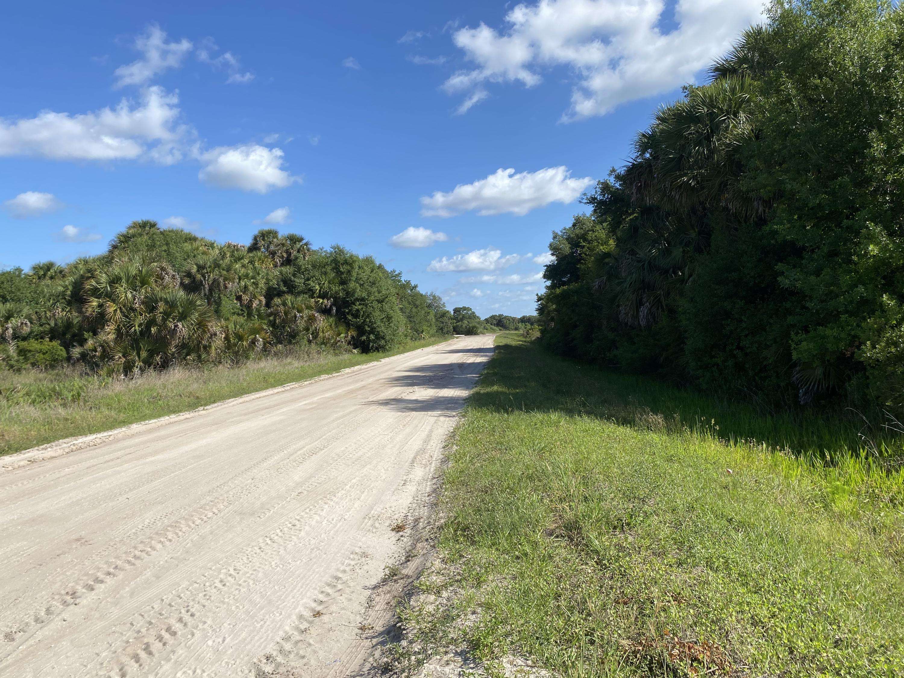 Okeechobee, FL 34972,20797 NW 302nd ST