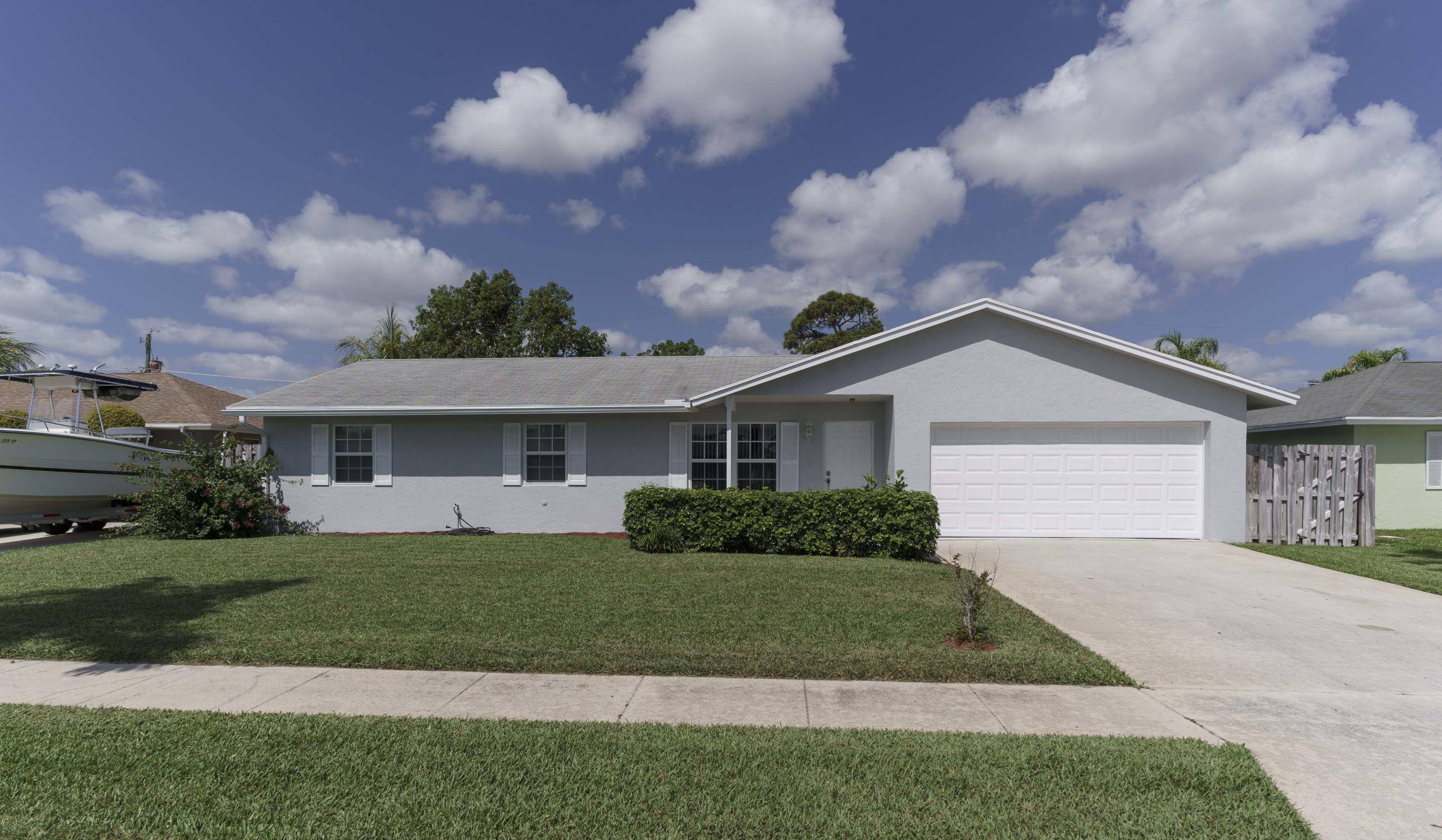 Lantana, FL 33462,837 Palama WAY