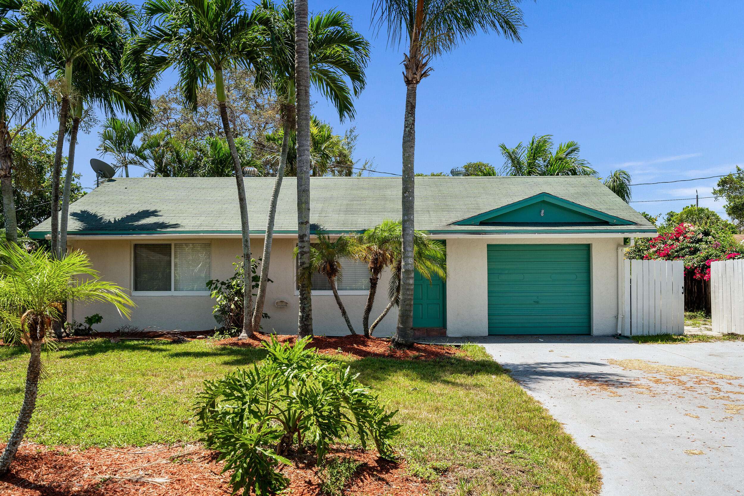 Lake Worth, FL 33461,3784 Mimi LN