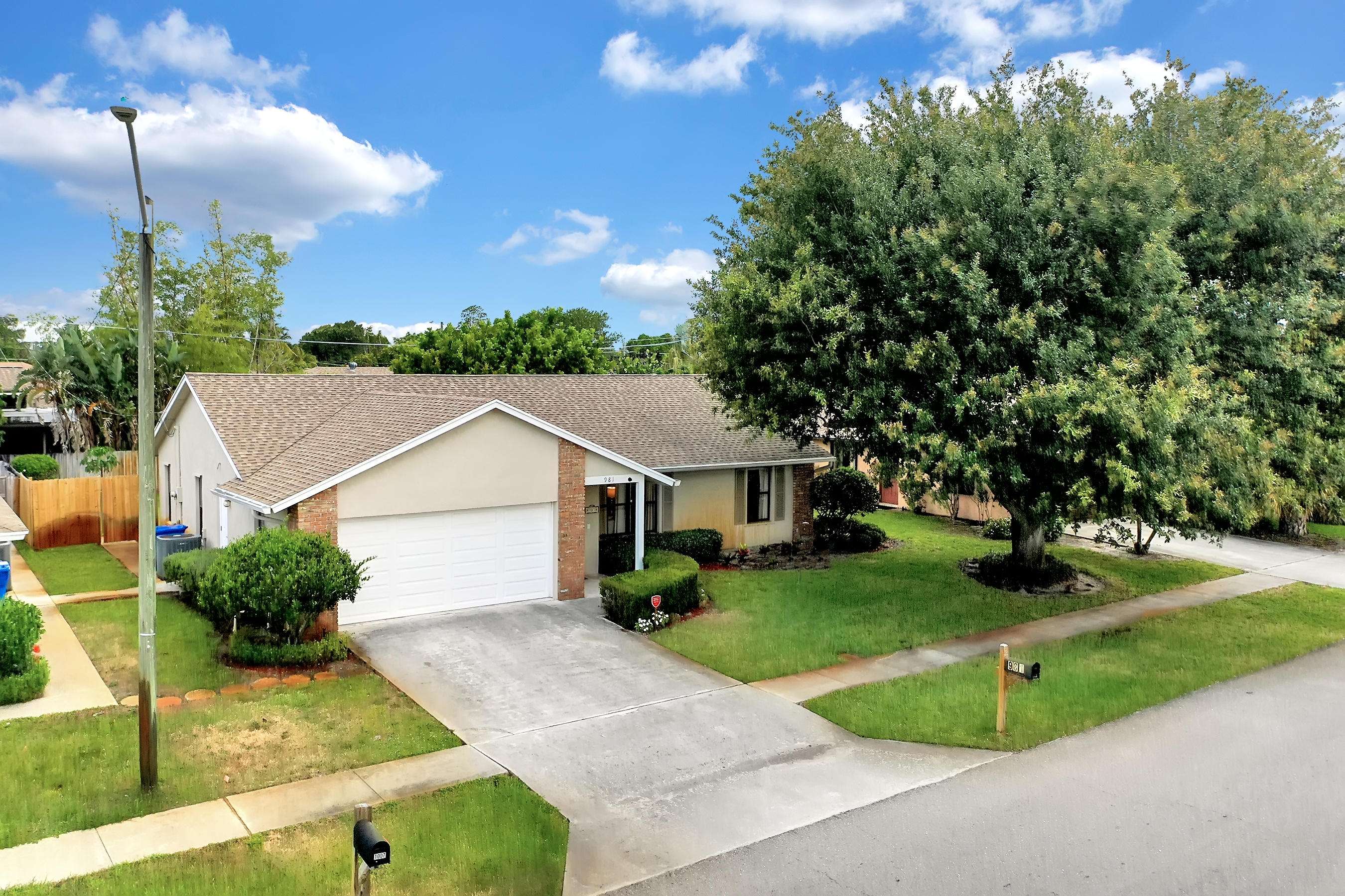 Lantana, FL 33462,981 Wynndale WAY