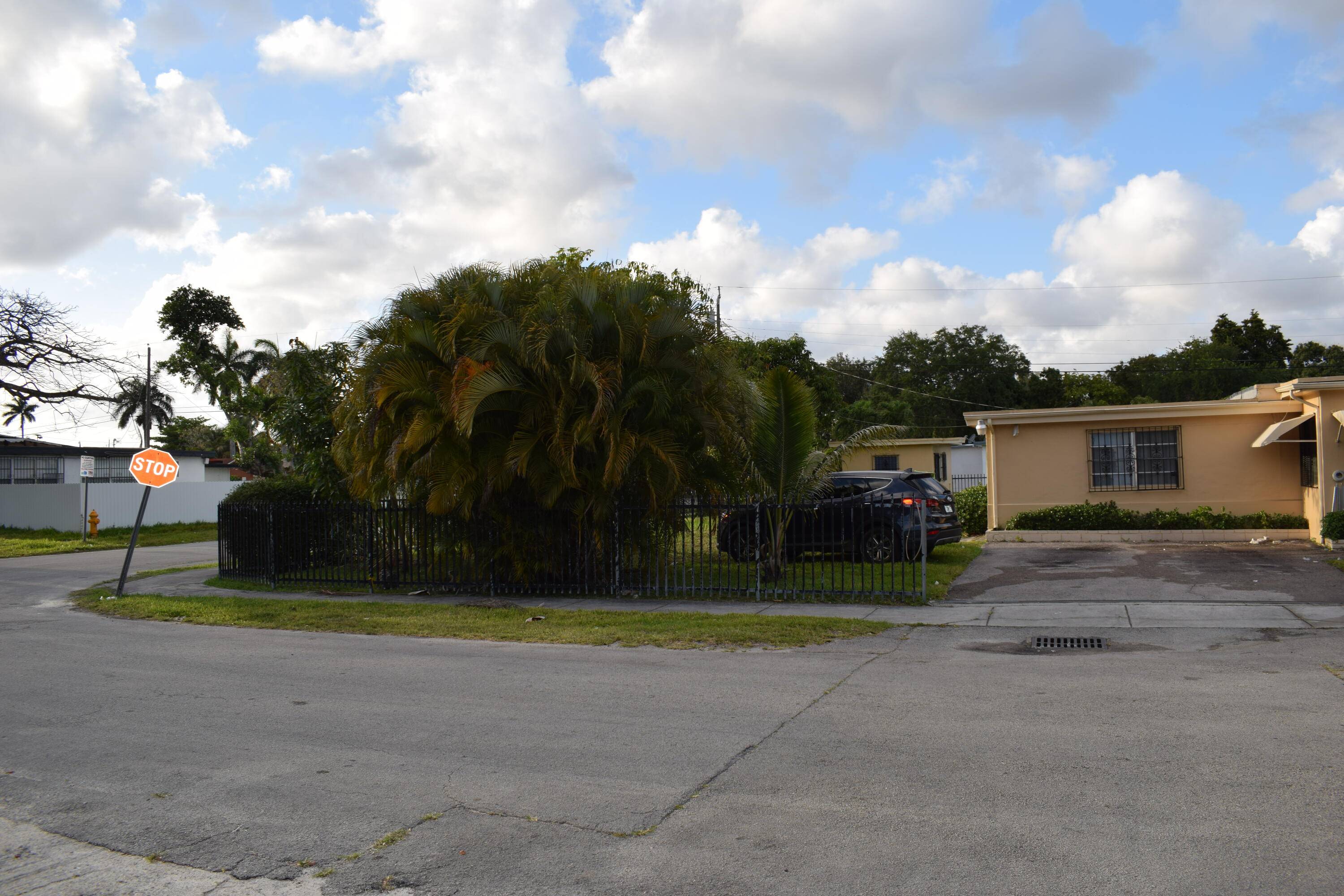 Miami, FL 33147,1285 NW 101st ST