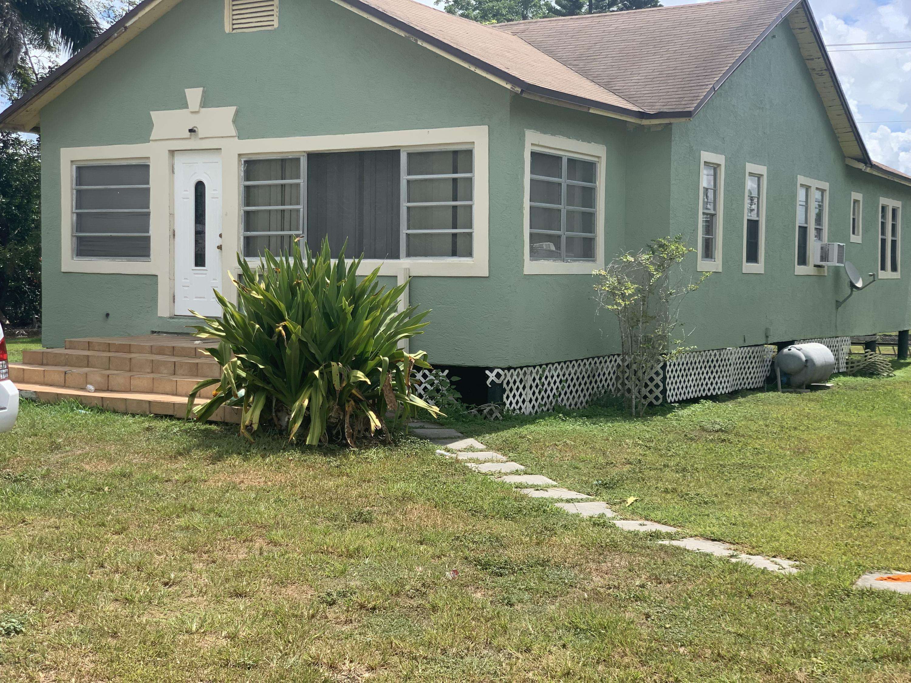 South Bay, FL 33493,242 NW 3rd AVE