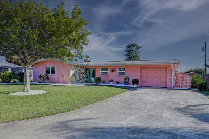 Port Saint Lucie, FL 34952,304 Bay ST