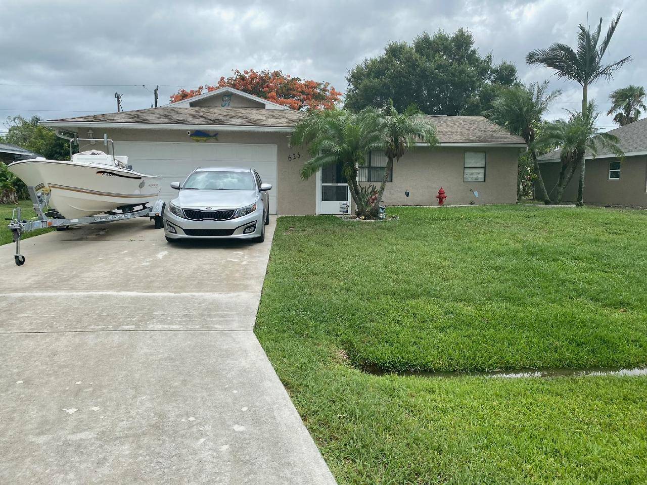 Port Saint Lucie, FL 34983,625 SW Dolores AVE