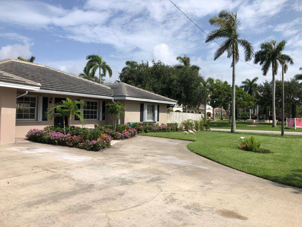 Tequesta, FL 33469,371 Venus AVE