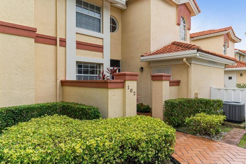 Boynton Beach, FL 33437,7396 Lake Meadow WAY 102