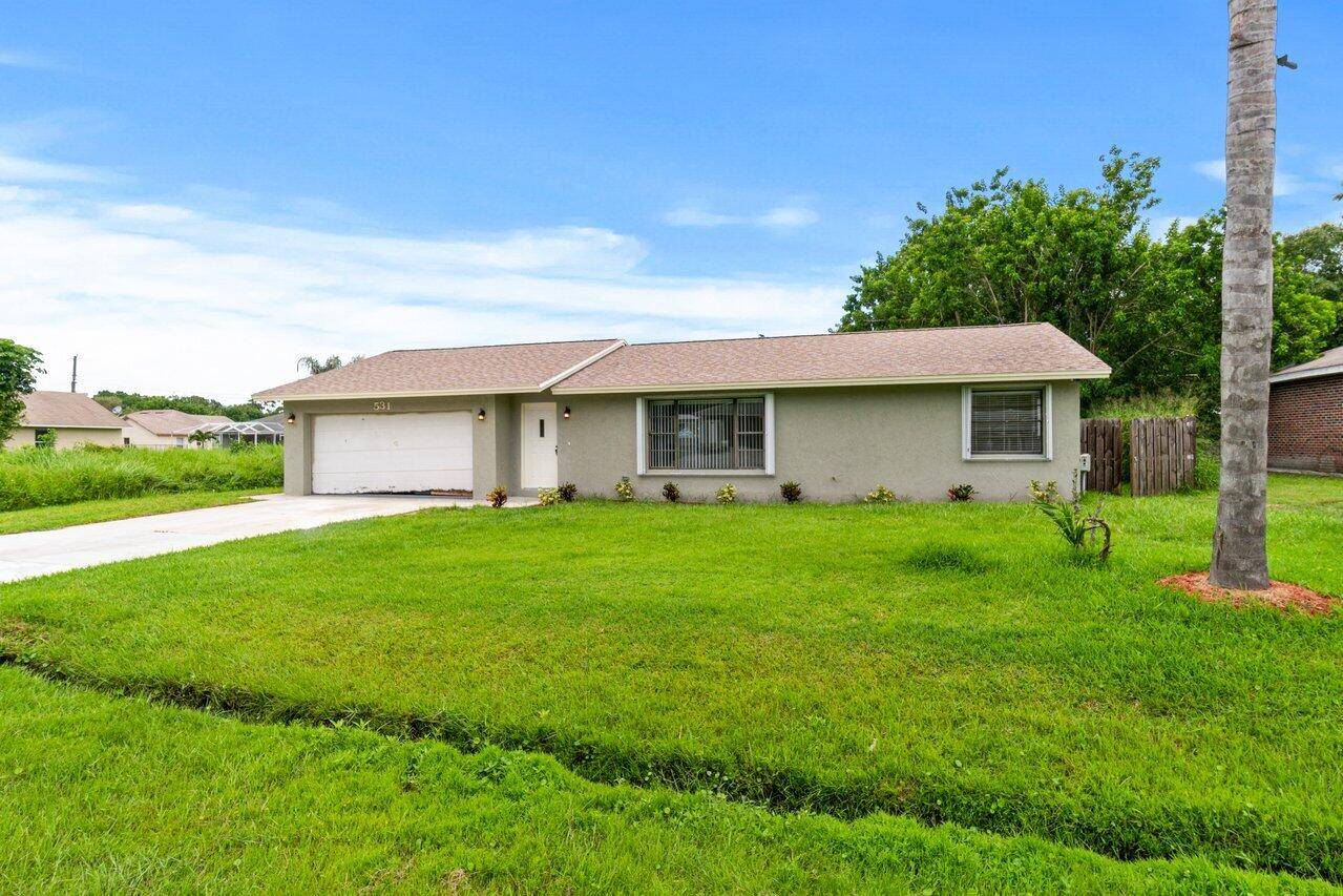 Port Saint Lucie, FL 34953,531 SW Aster RD