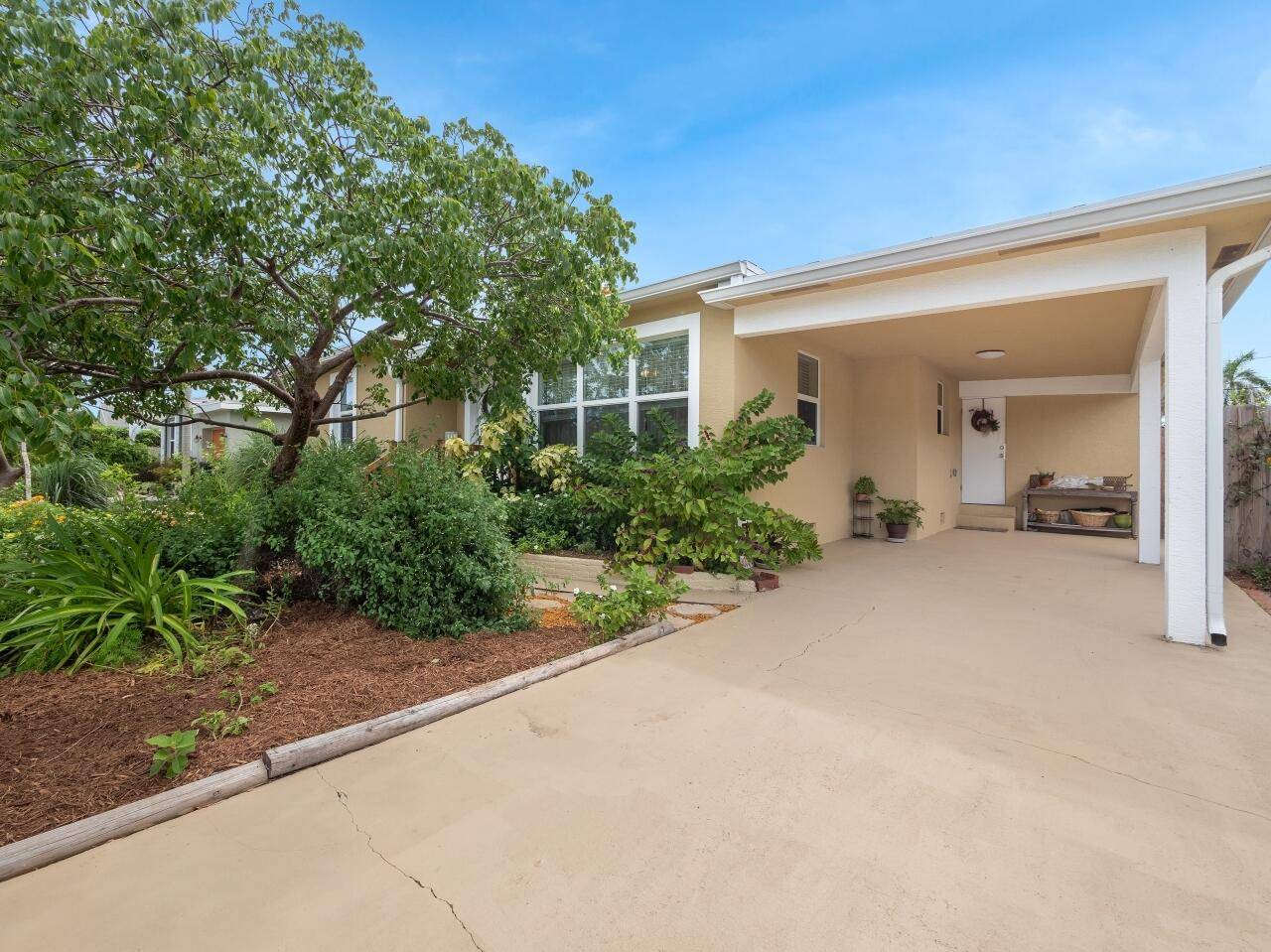 Lake Worth Beach, FL 33460,1315 N M ST