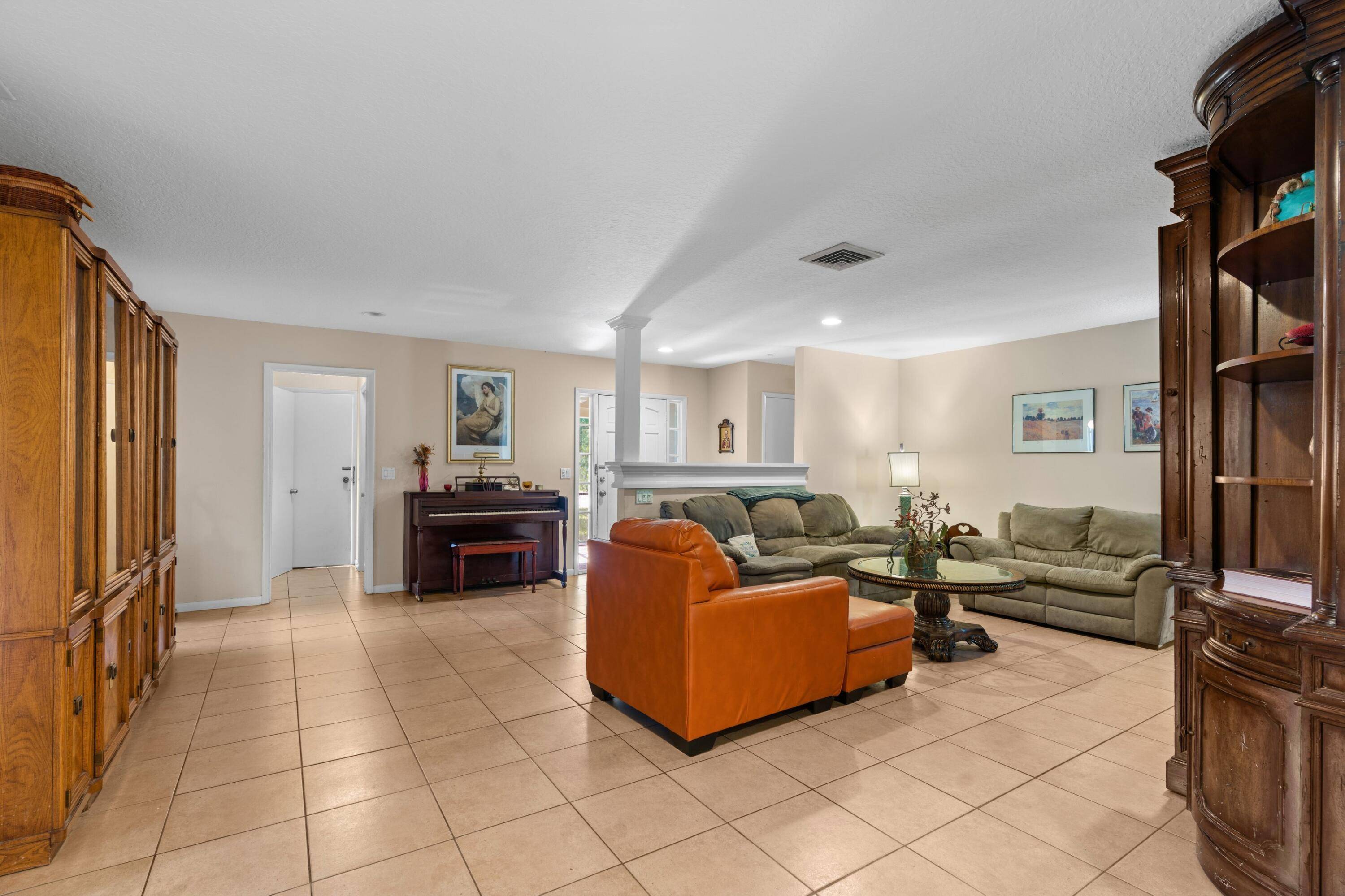 Jupiter, FL 33458,404 W Circle