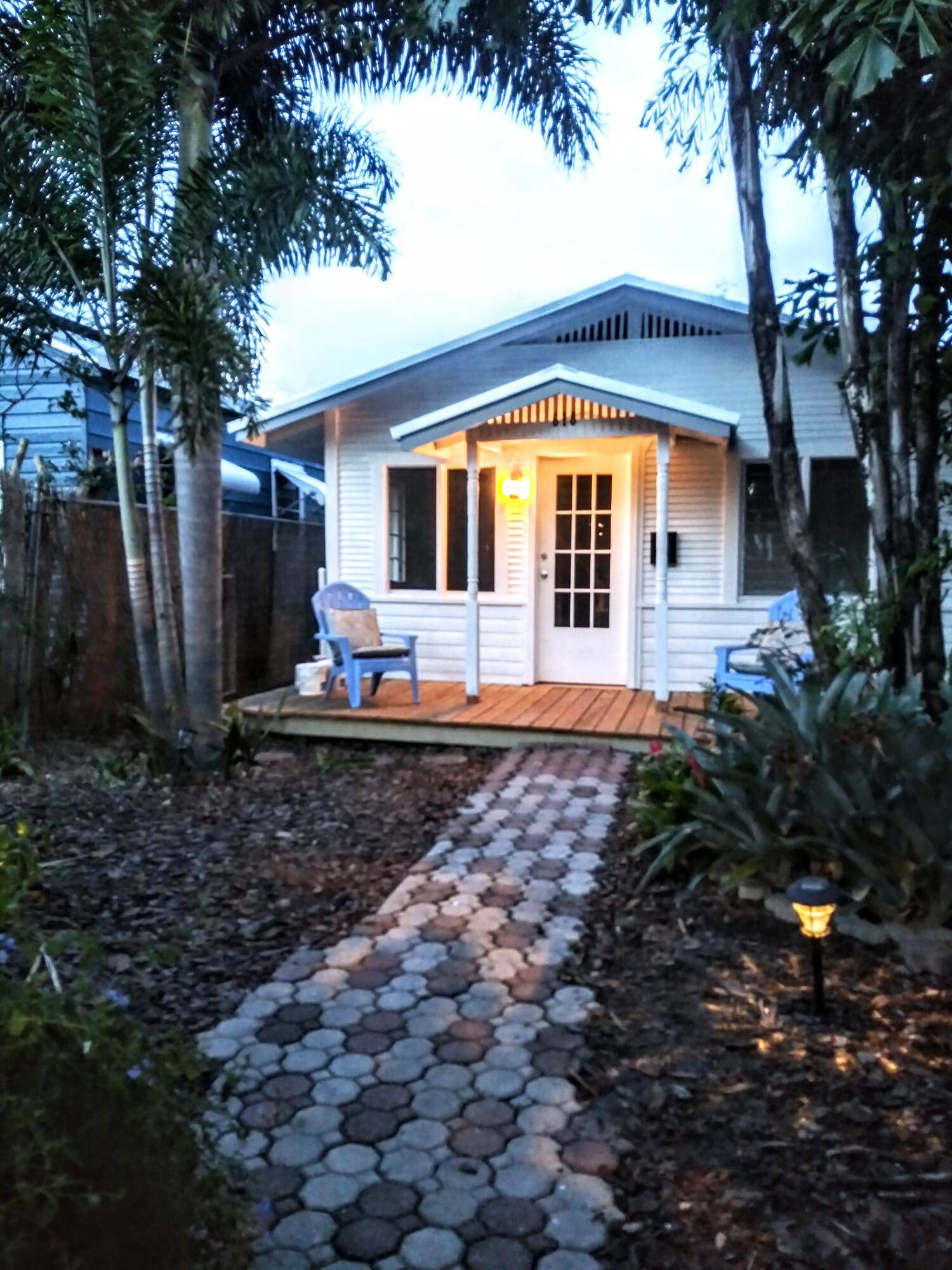 Lake Worth, FL 33460,618 N K ST