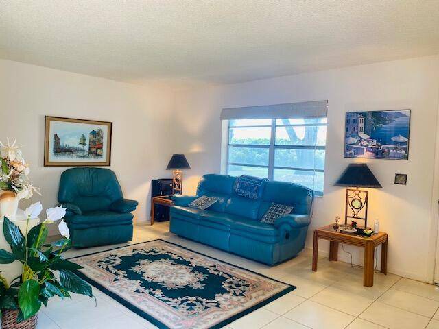 Delray Beach, FL 33484,448 Normandy J LN 448