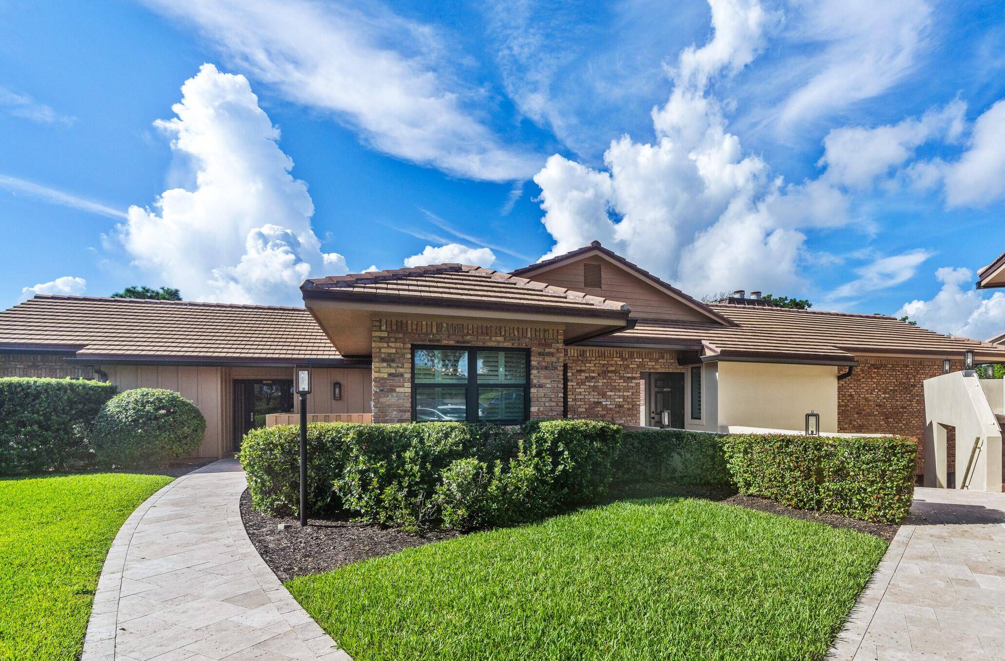 Tequesta, FL 33469,11890 SE Hill Club TER 105