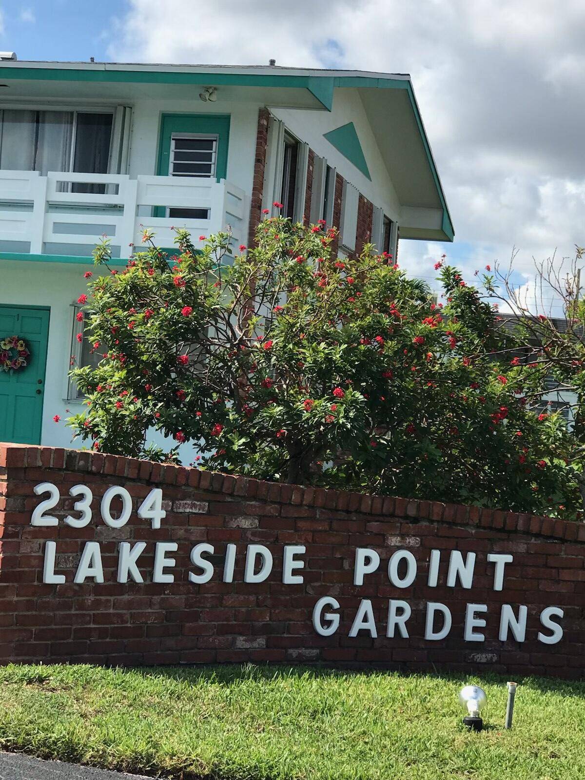 Lake Worth, FL 33461,2290 Sunset AVE 9