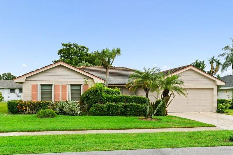 Boynton Beach, FL 33436,10626 S Greentrail DR