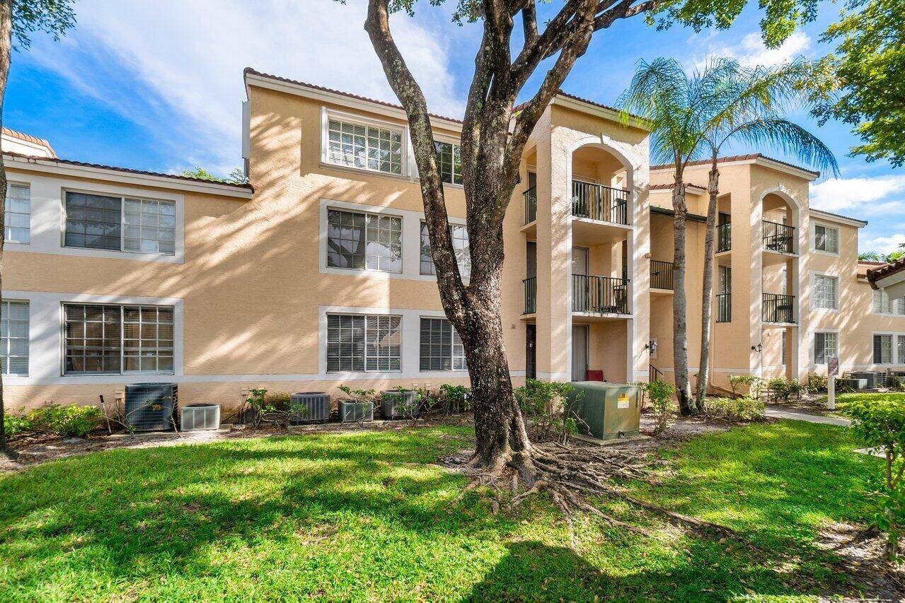 West Palm Beach, FL 33409,1715 Village 103 BLVD 103