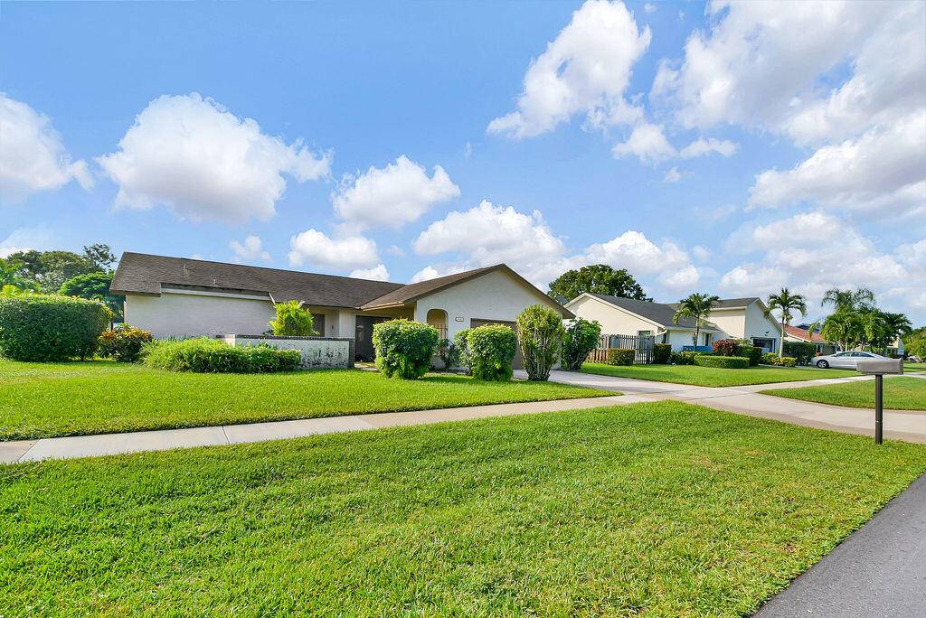 Wellington, FL 33414,11486 Sanderling DR