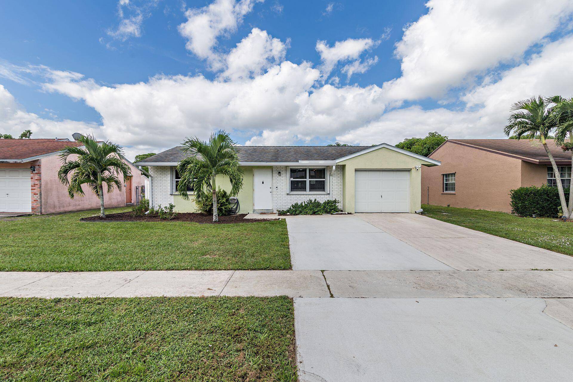 Greenacres, FL 33463,4327 E E Appian WAY