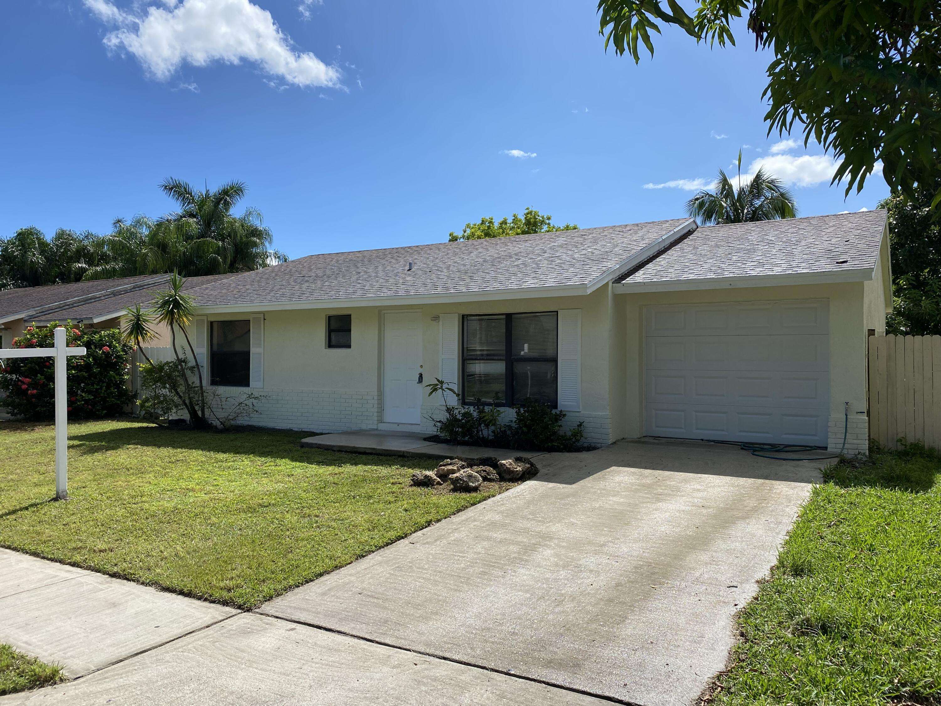 Lake Worth, FL 33463,5882 Triphammer RD