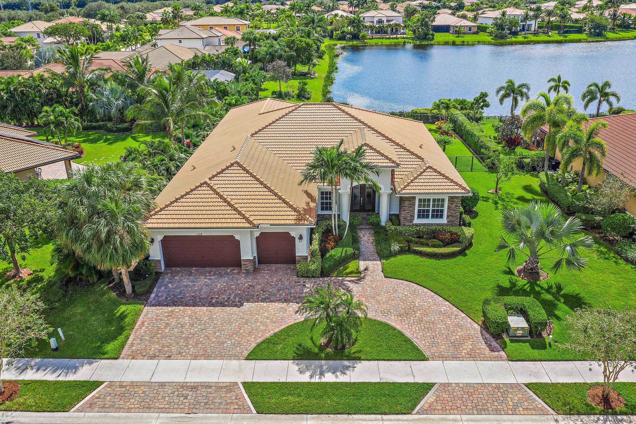 Jupiter, FL 33458,108 Manor CIR