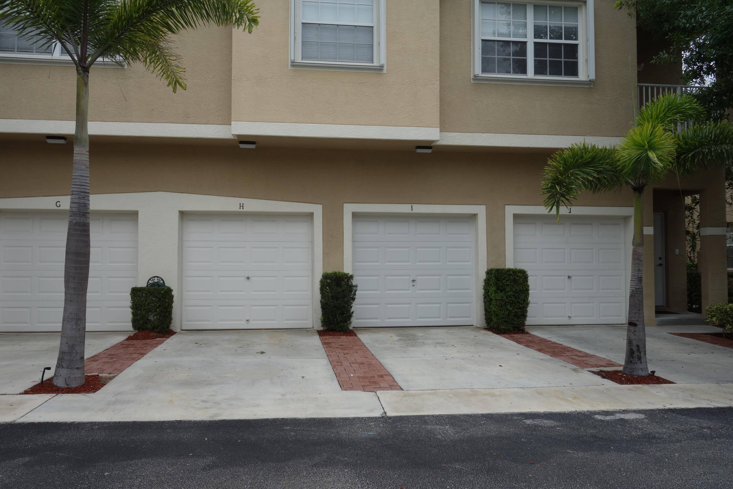 Tequesta, FL 33469,106 Lighthouse CIR I