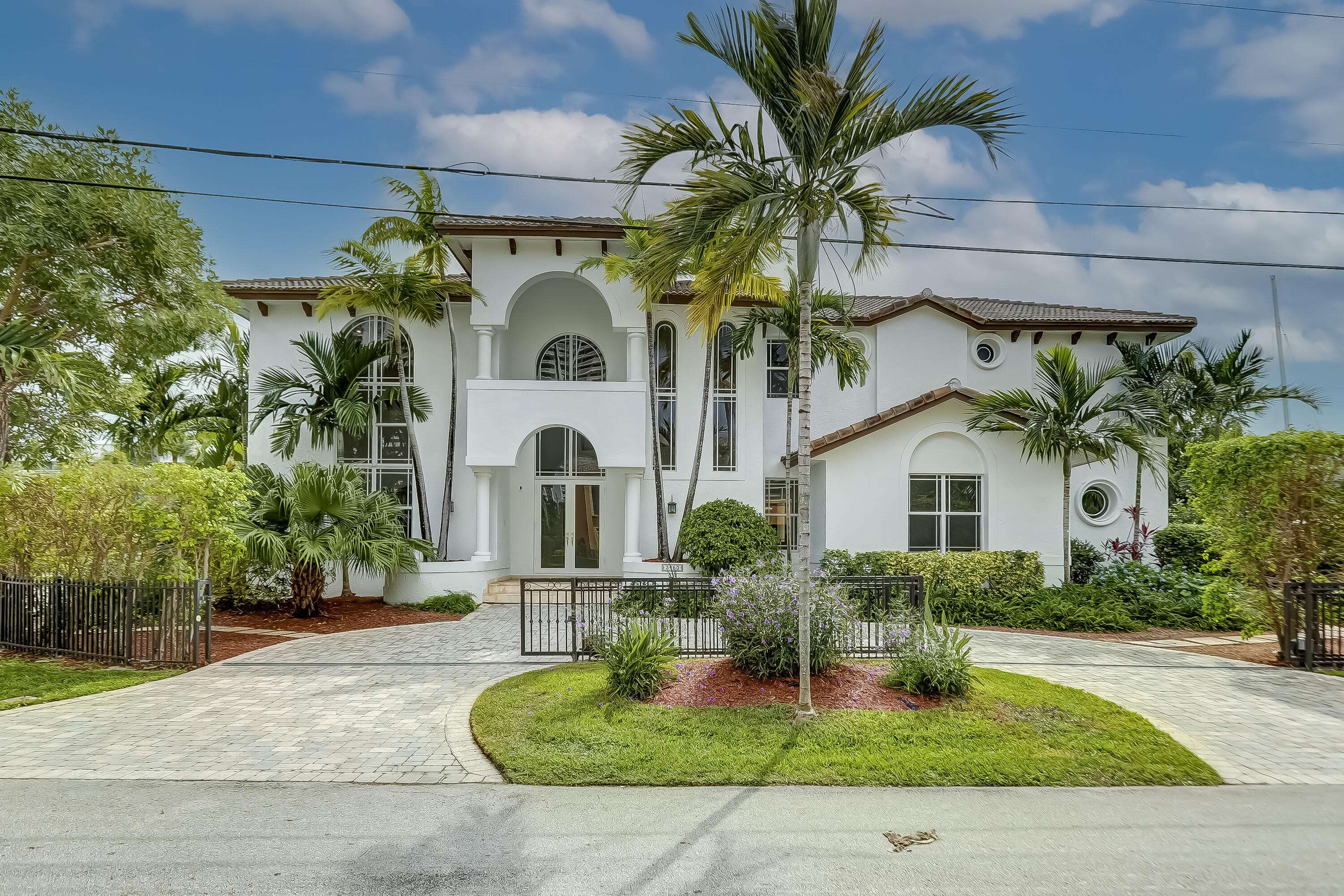 North Miami Beach, FL 33160,3460 NE 170th ST