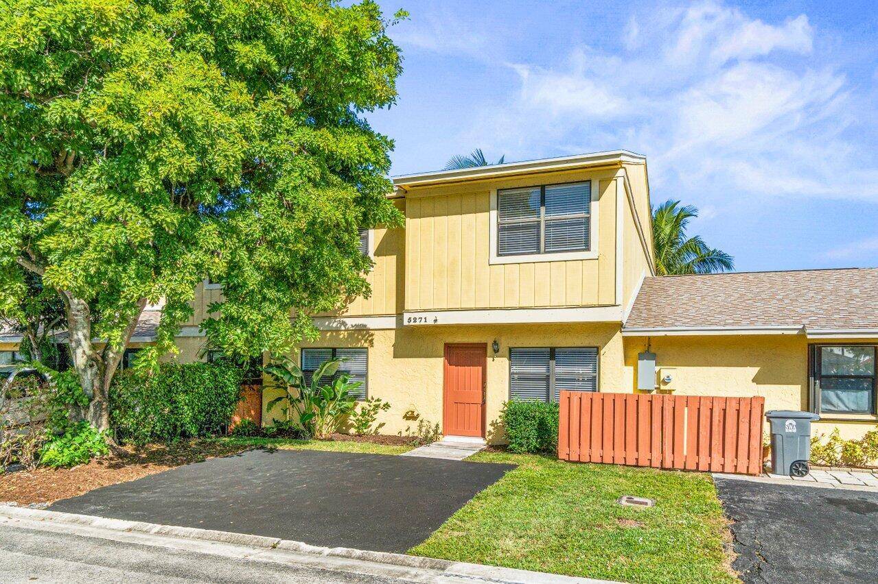 Delray Beach, FL 33484,5271 Tennis LN